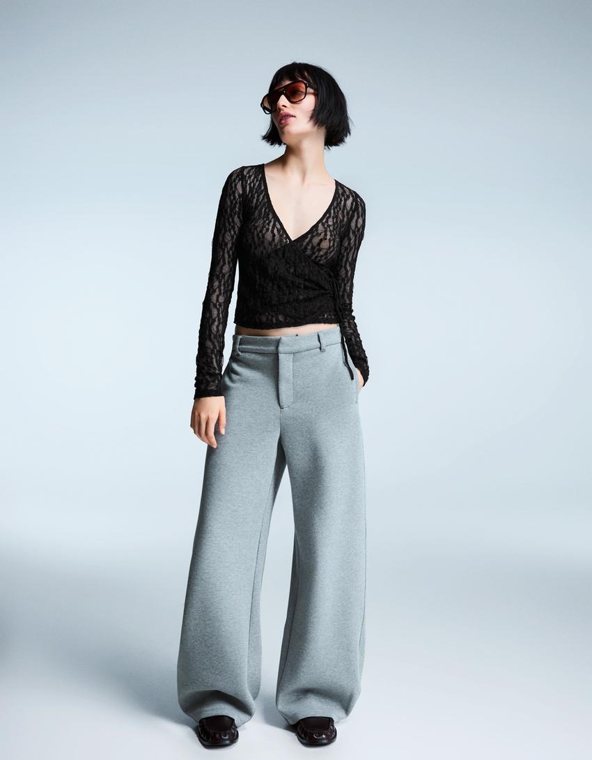 Langarmshirt mit Spitzenknoten-Schwarz