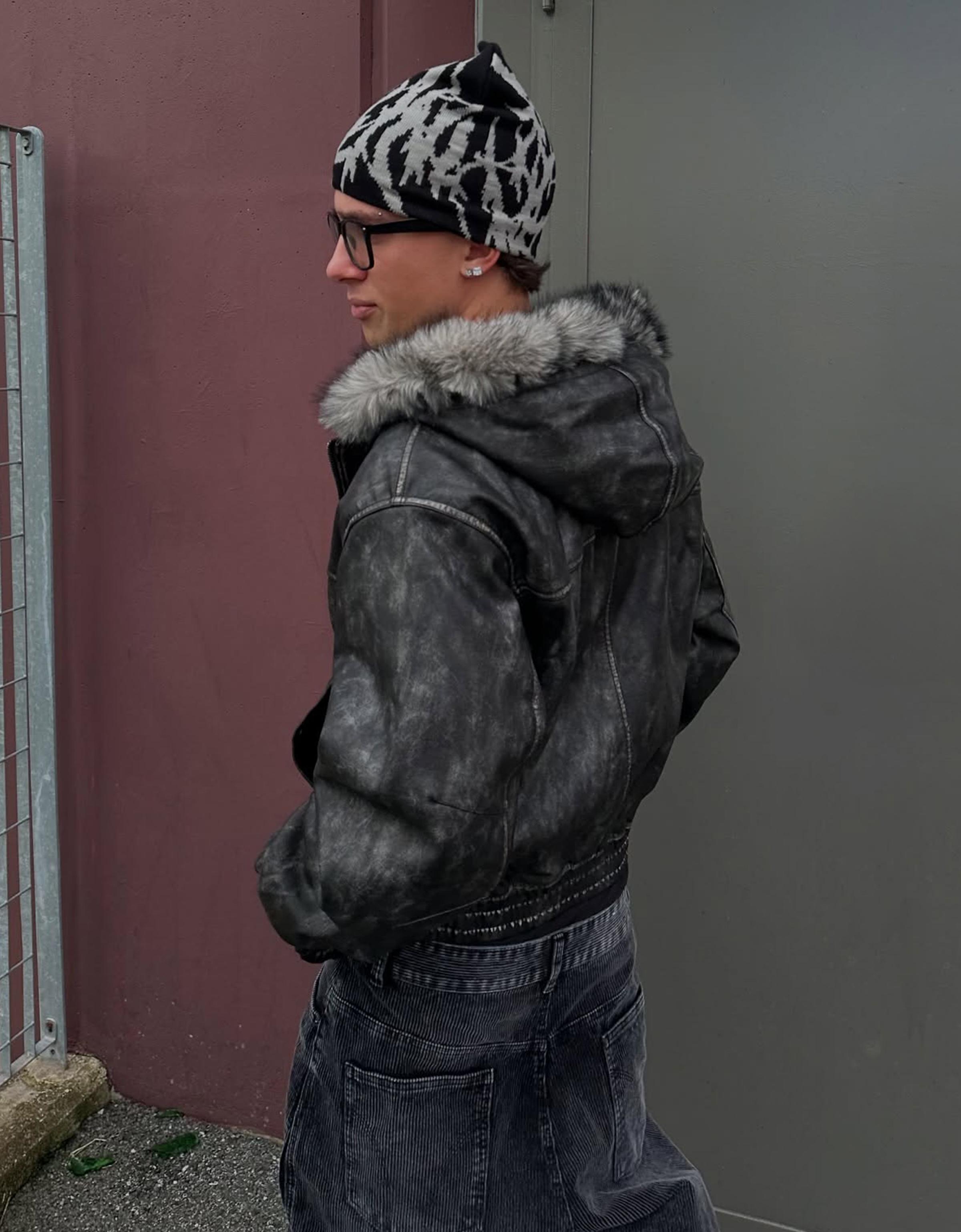 Jacquard beanie — Black