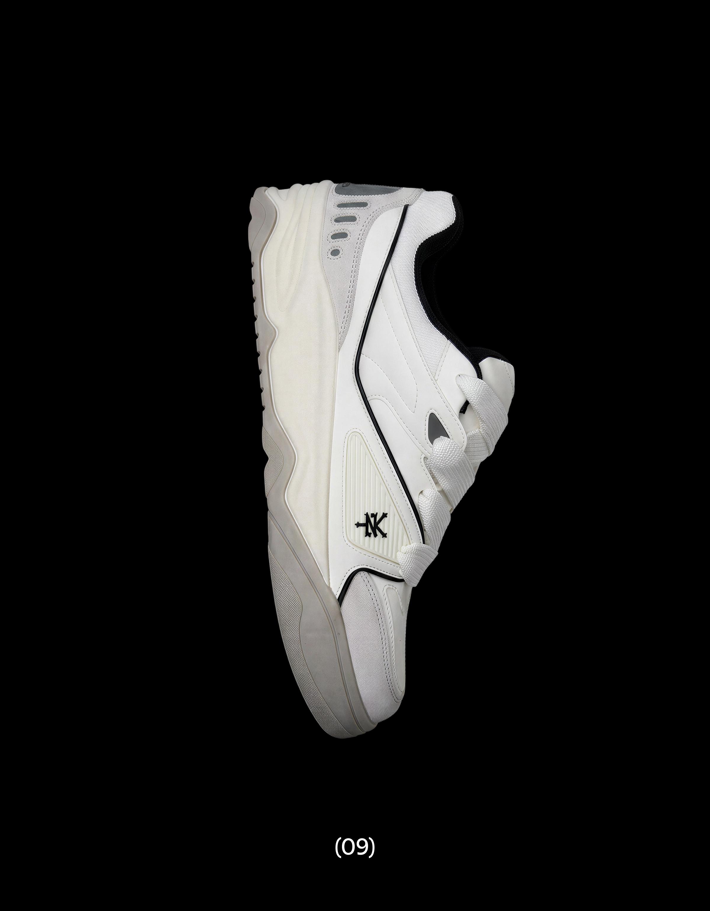 ZOO YORK SKATE TRAINERS — WHITE