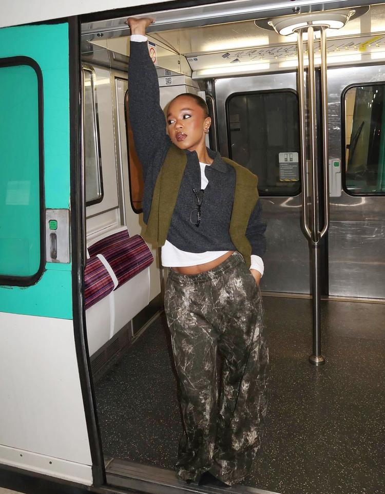 Baskılı barrel fit şardonlu eşofman altı