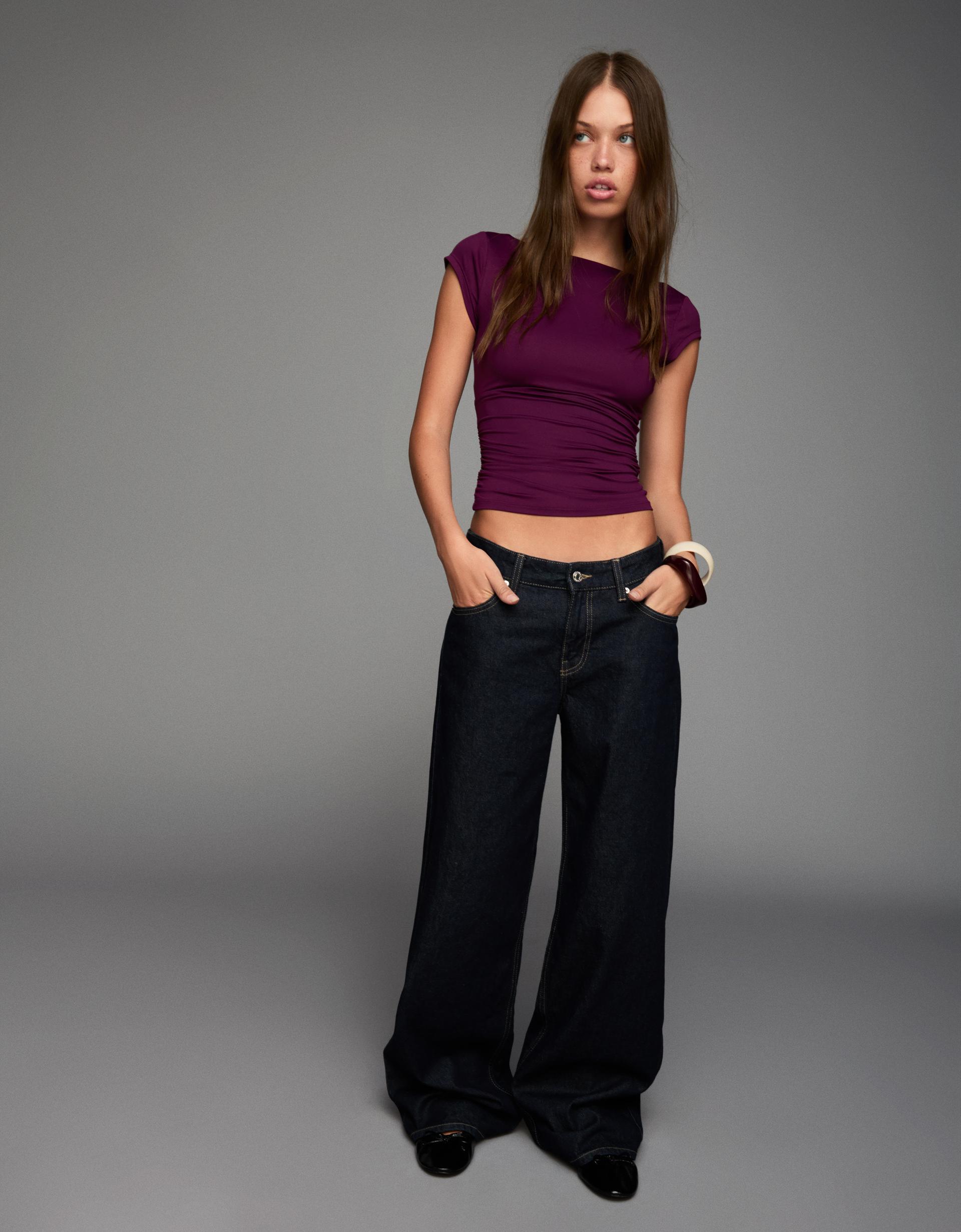 Camiseta manga corta poliamida Camisetas Mujer Bershka