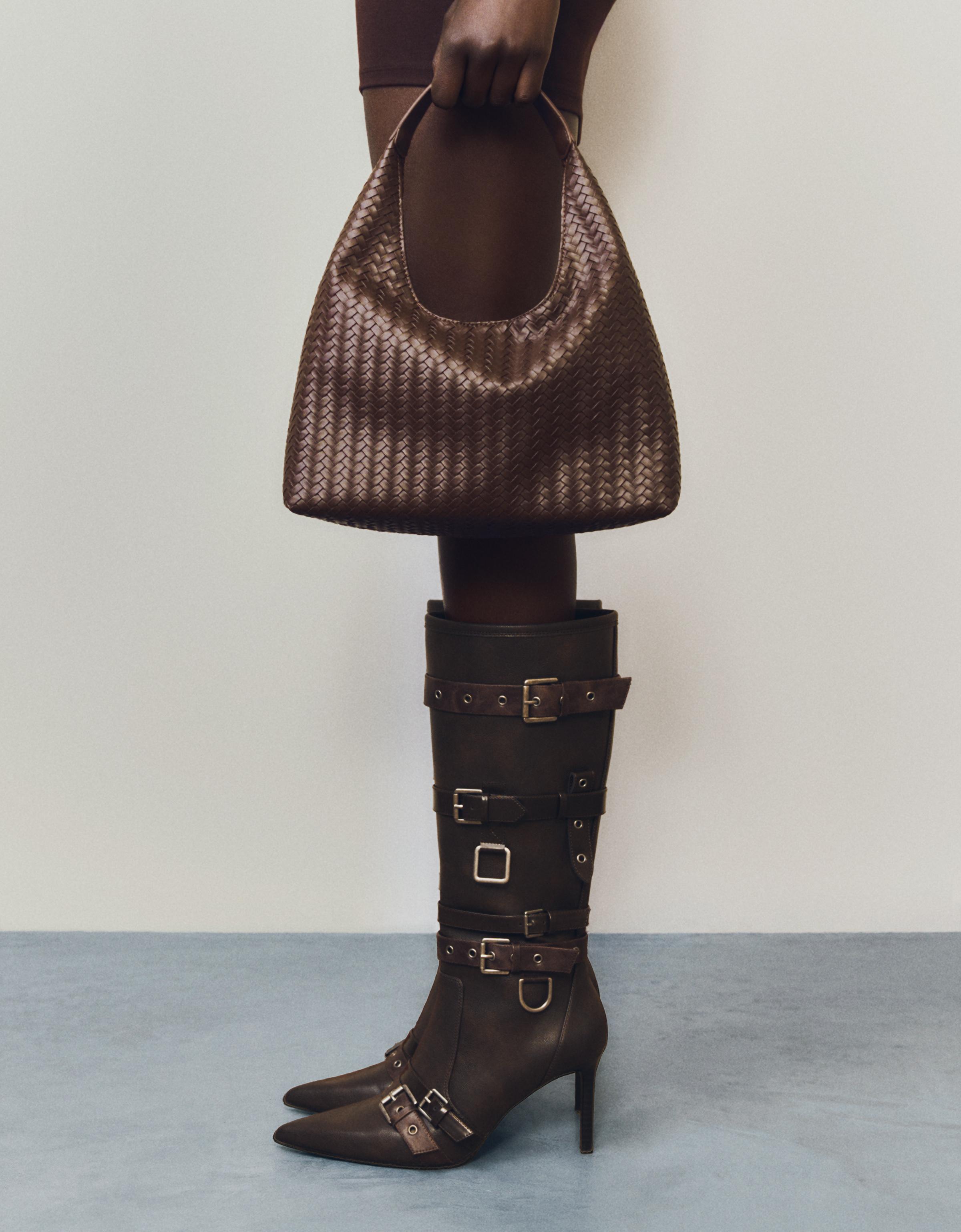 Bershka Geflochtene Beuteltasche Damen Braun