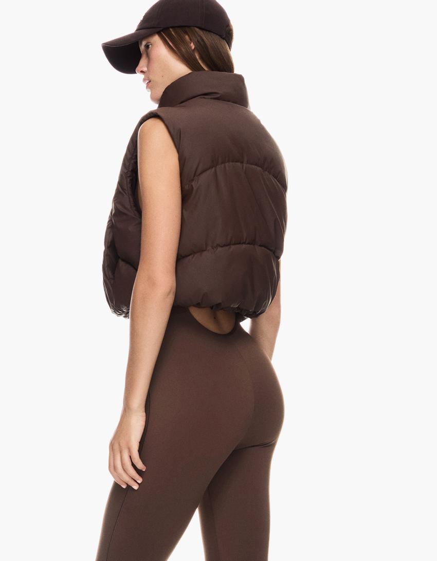 Colete cropped acolchoado-Marrom-1