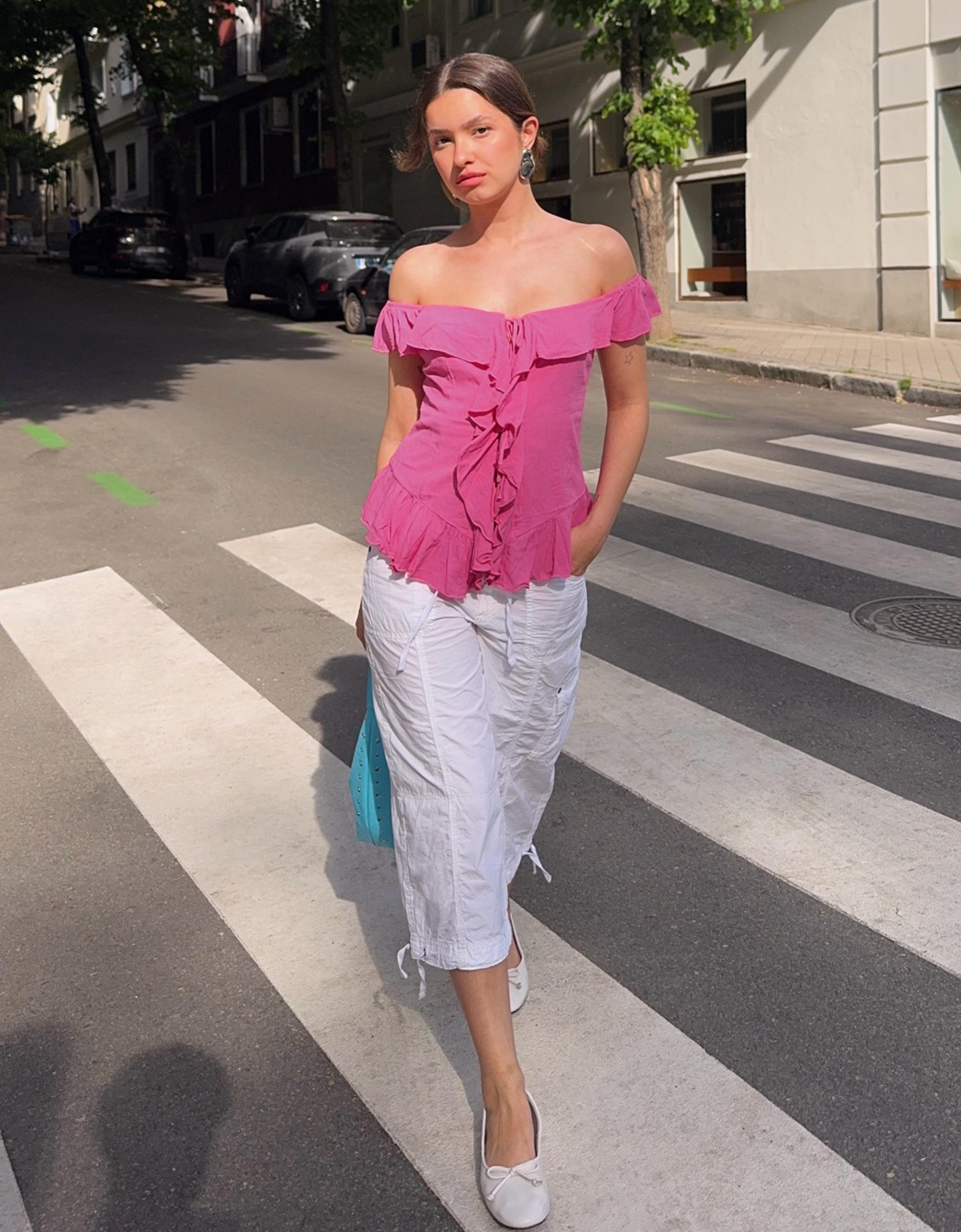 Bershka Top Bardot Volantes Mujer L Fucsia
