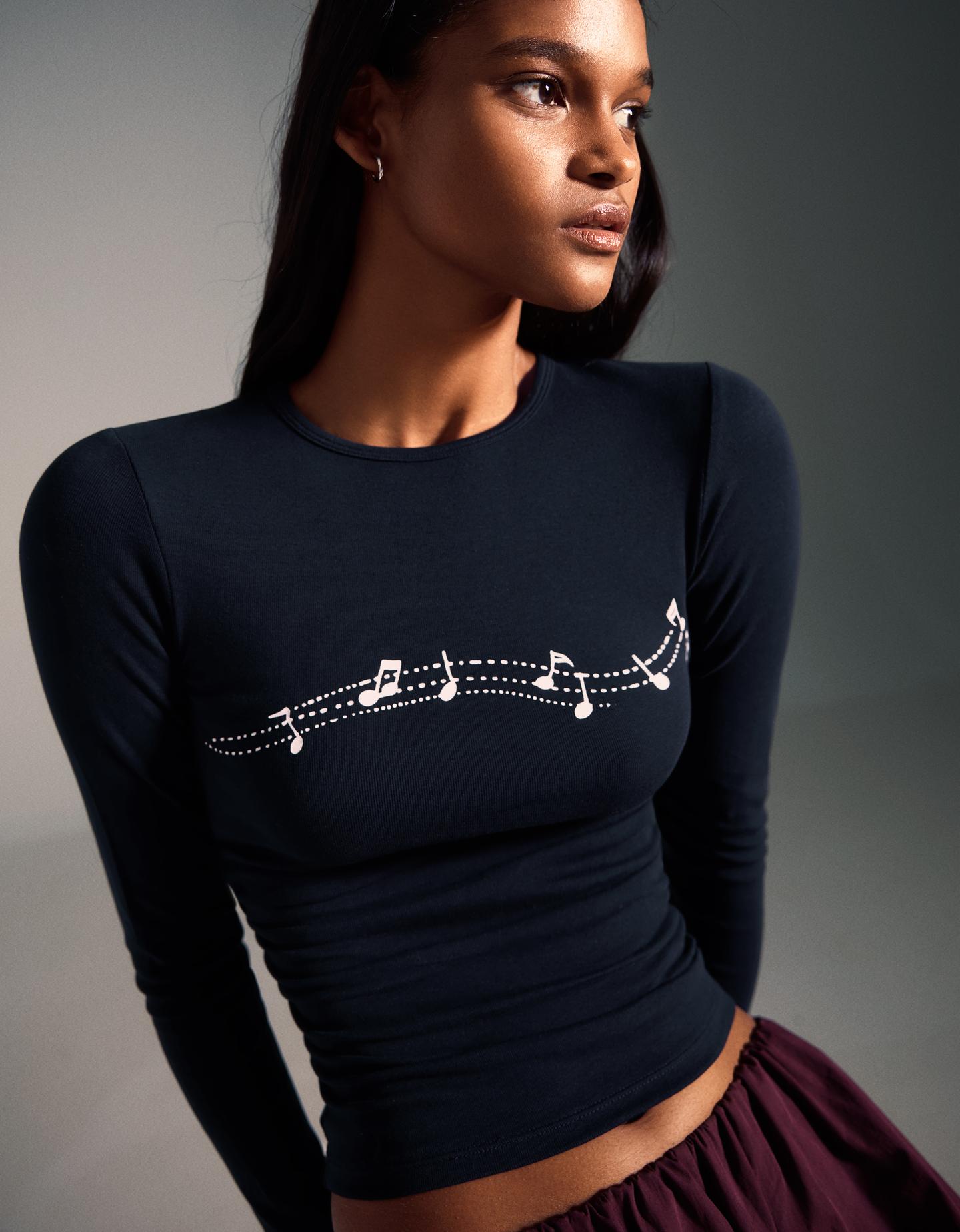 Bershka koszulka z długim rękawem, marszczona z nadrukiem granatowy