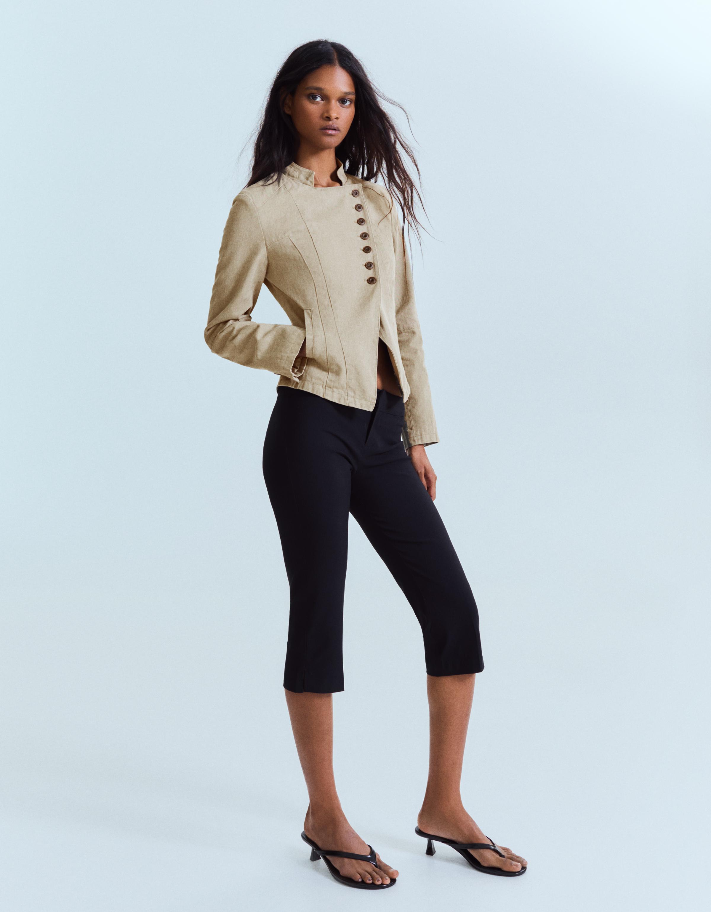 Double-breasted button-up blazer — Cream
