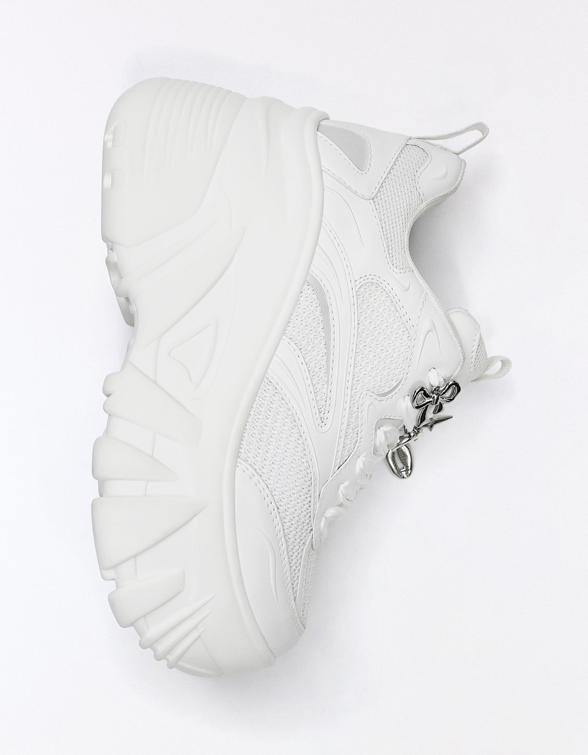 XL platform trainers with charms — WHITE