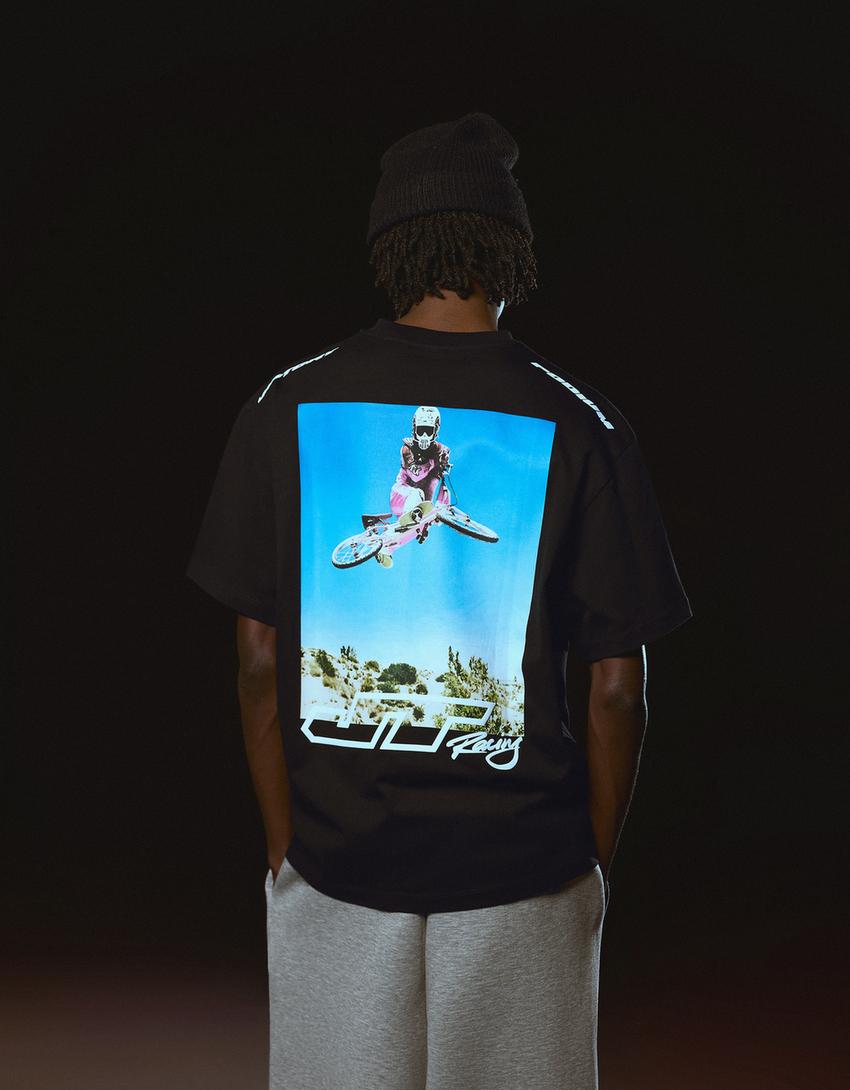 T-shirt JT Racing manga curta estampado-Preto