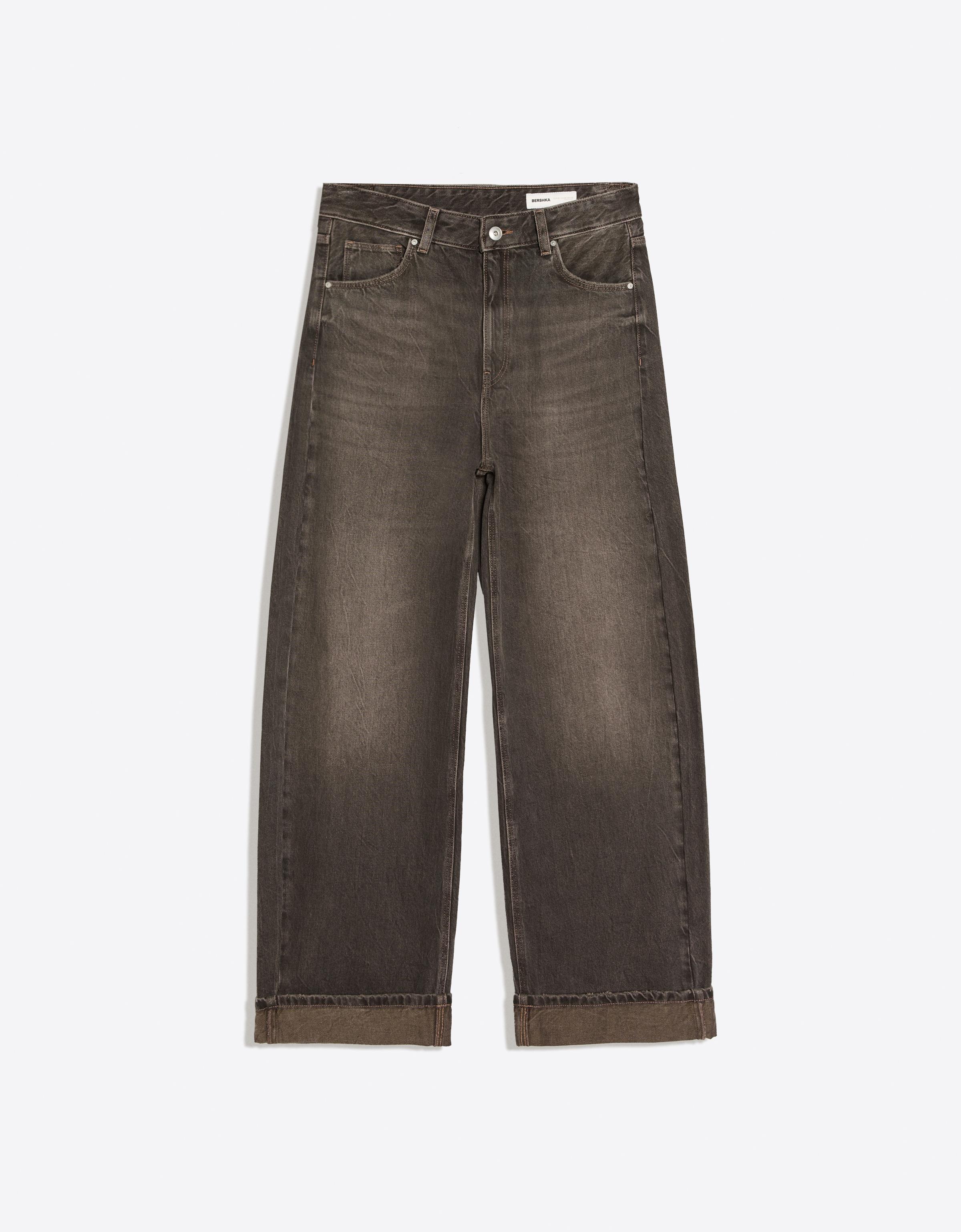 Ripped balloon fit jeans with back buckle — Black