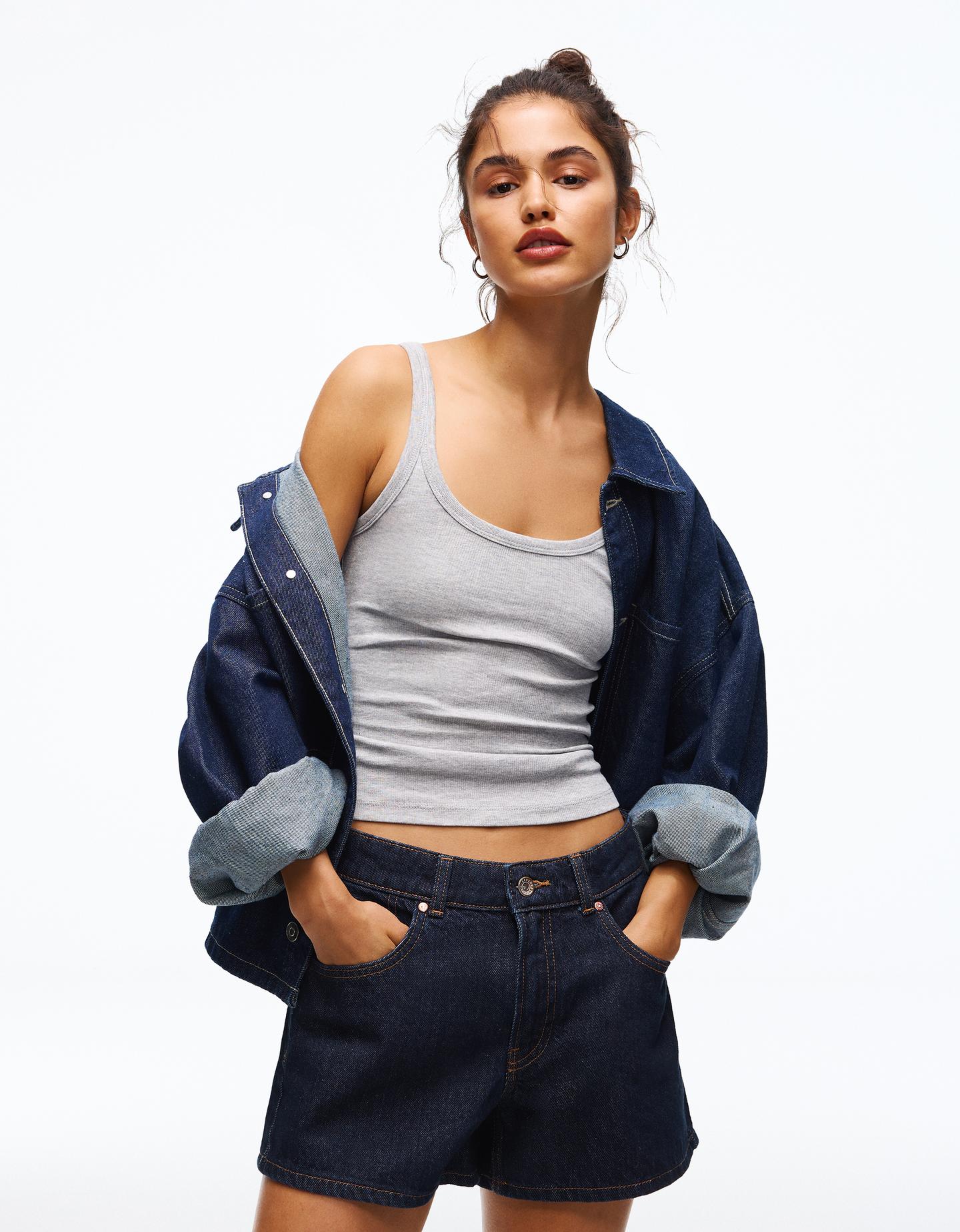 Bershka shorty jeansowe 90's granatowy
