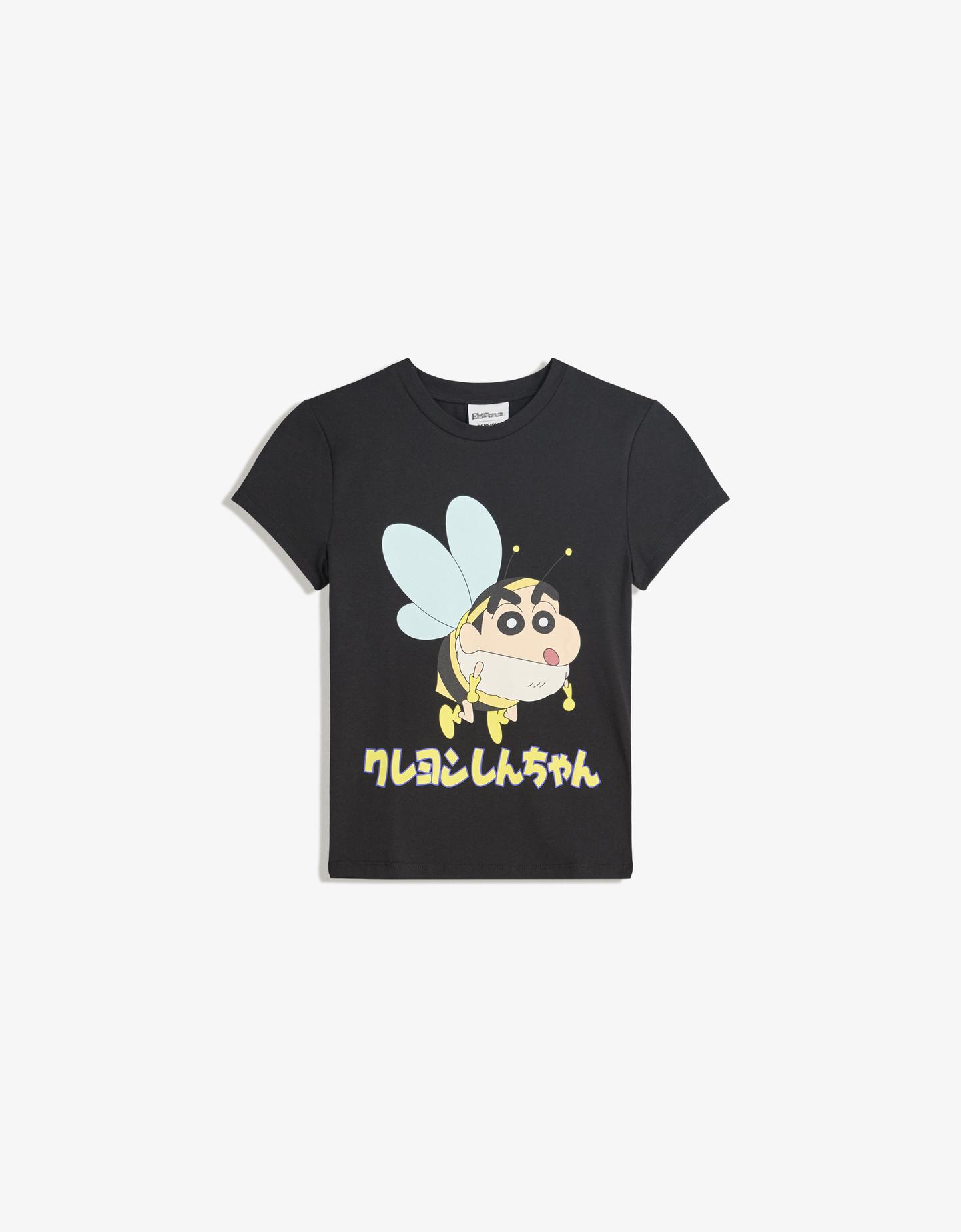 Bershka koszulka shin chan z krótkim rękawem i nadrukiem czarny