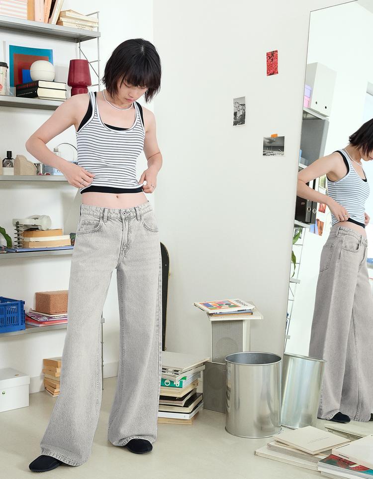 Wide-leg jeans