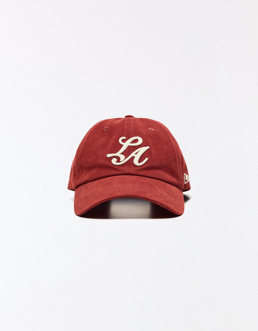 Embroidered cap-Maroon