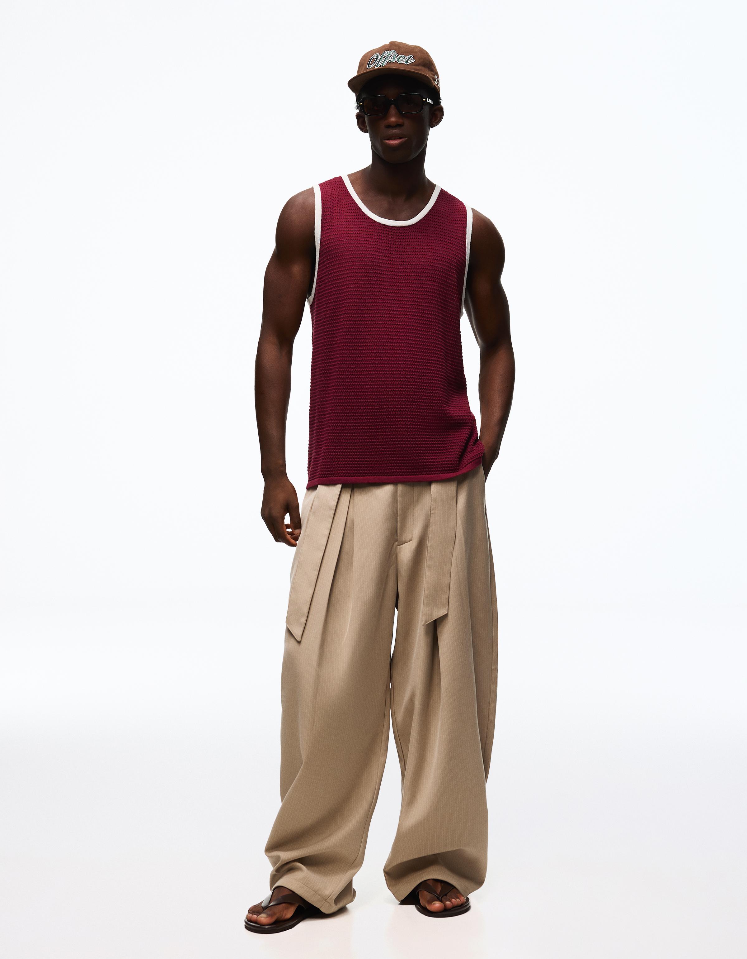 Barrel-leg trousers with darts and belt — Sand