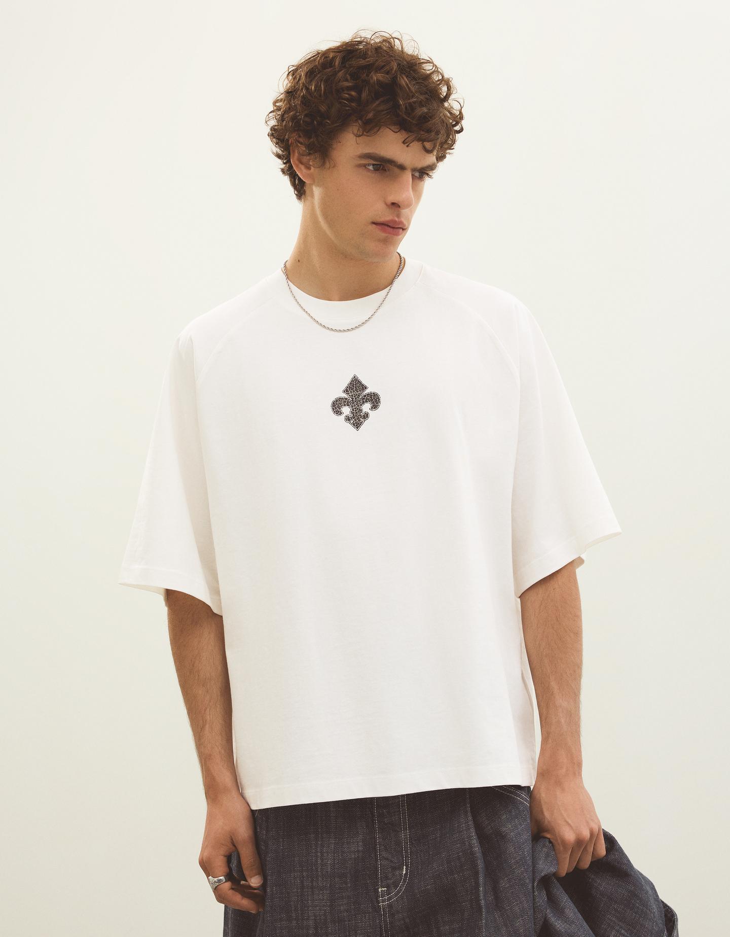 Bershka koszulka boxy fit z nadrukiem biały