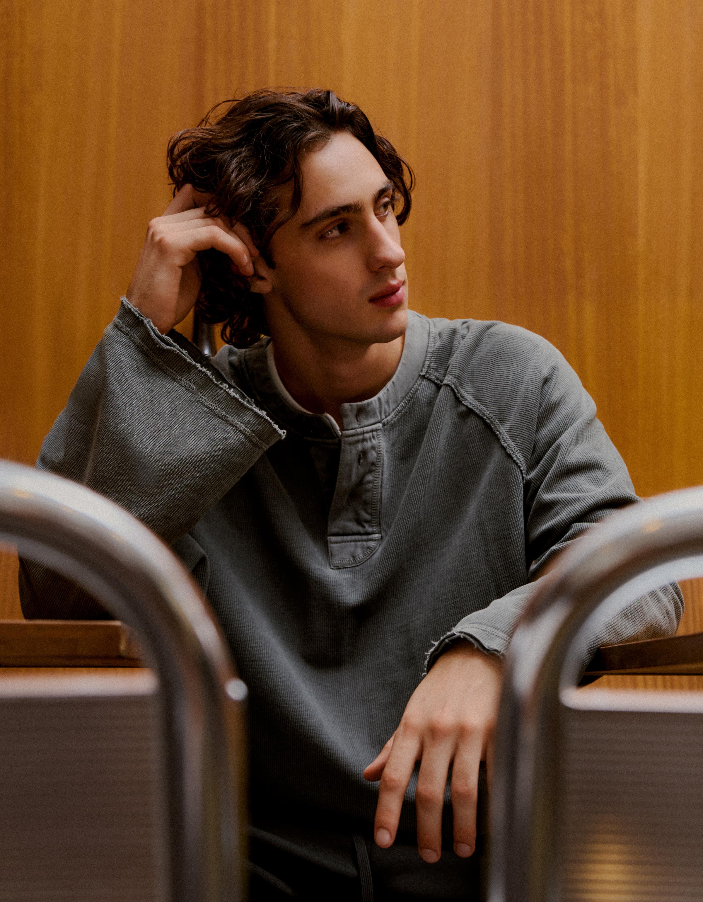 Long sleeve henley print T-shirt — Dark grey