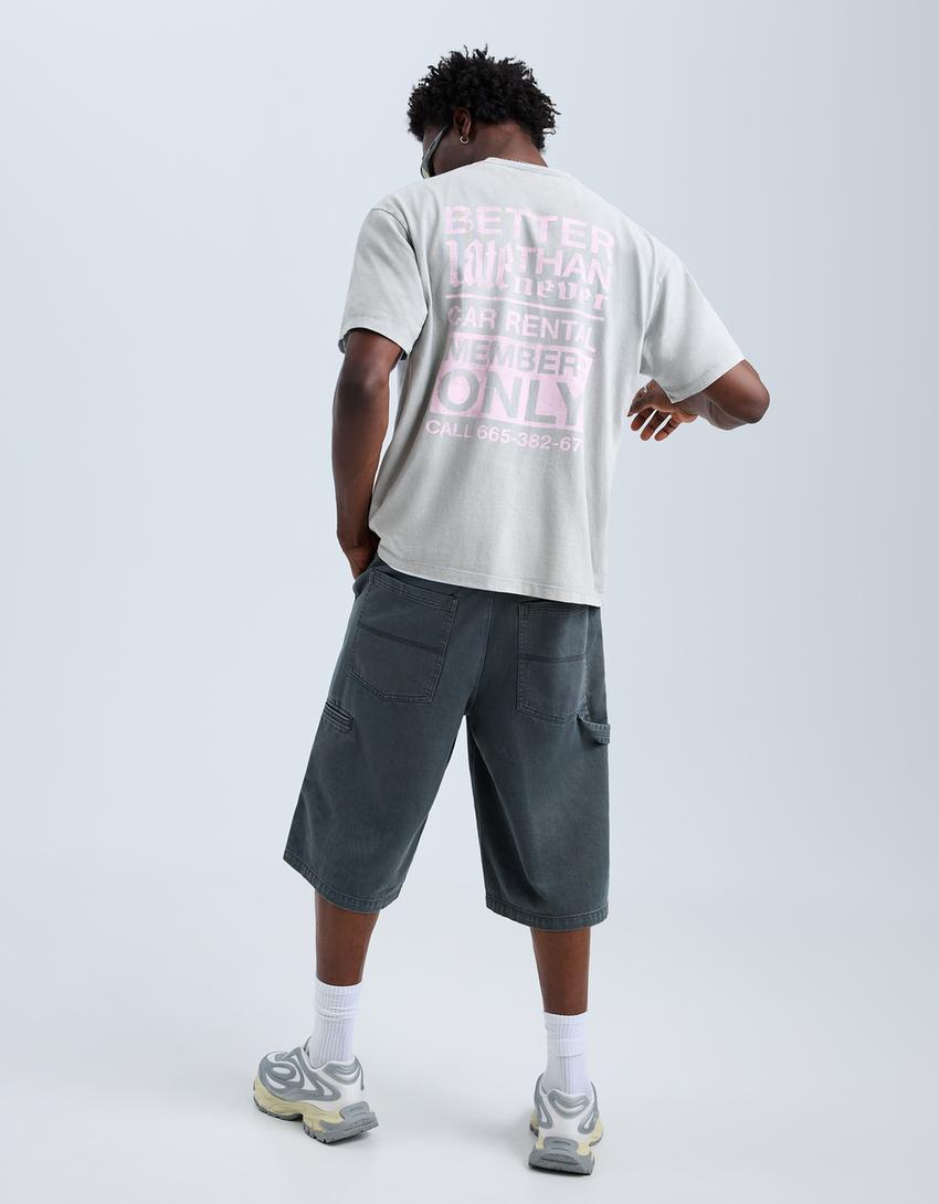 تيشرت بأكمام قصيرة وطبعة-رمادي داكن