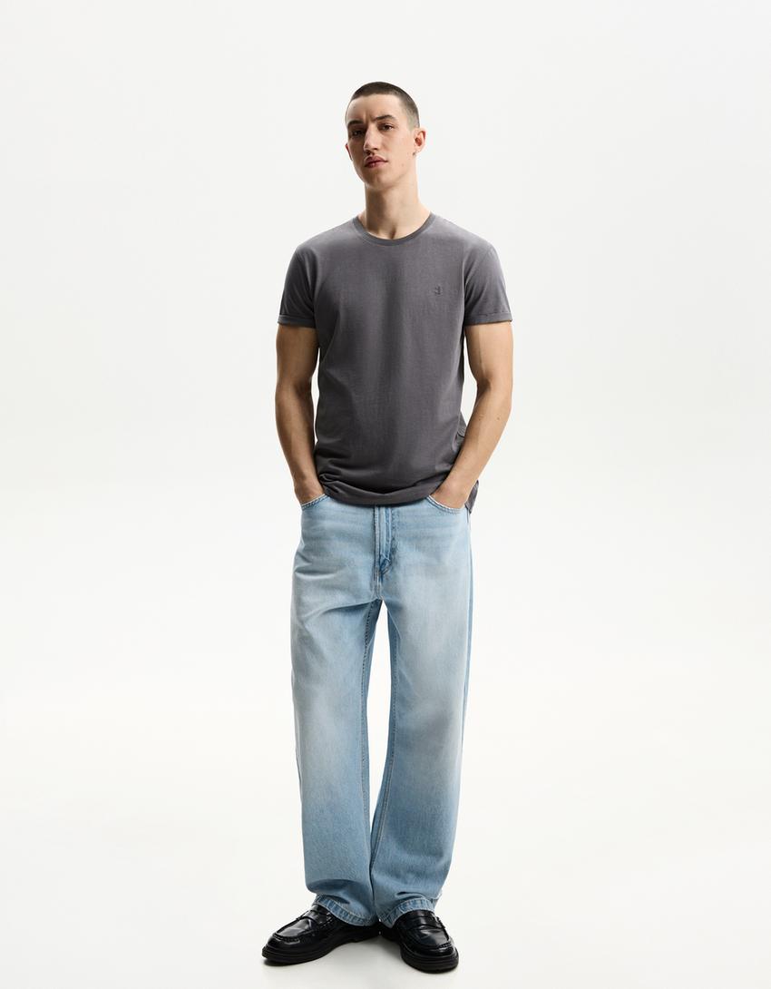 Embroidered short sleeve roll-up T-shirt-Grey