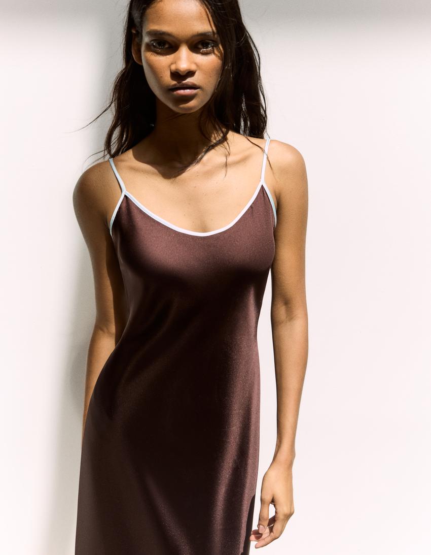 Satin-Midikleid mit Trägern-Braun