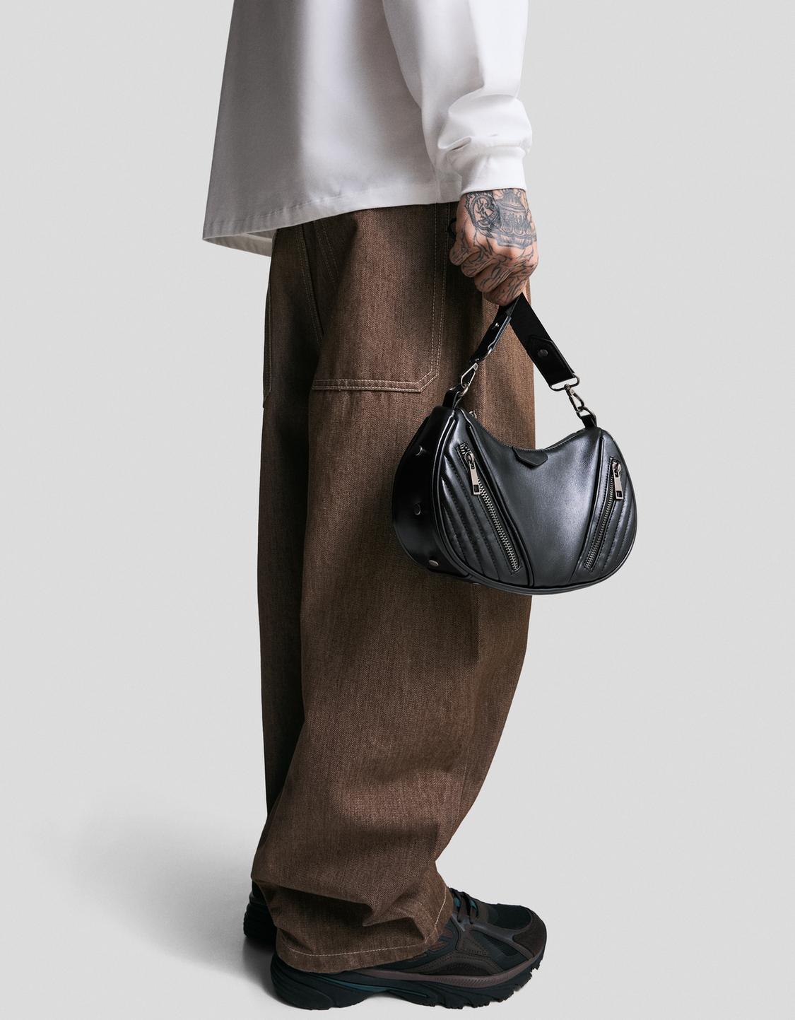 Bossa crossbody tatxes