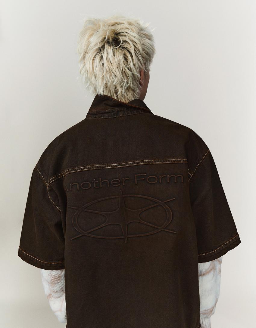 Embroidered boxy fit shirt-Brown