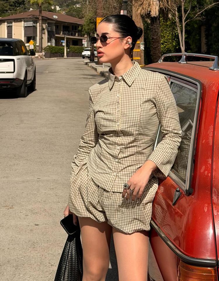 İspanyol kollu dar kesim gömlek