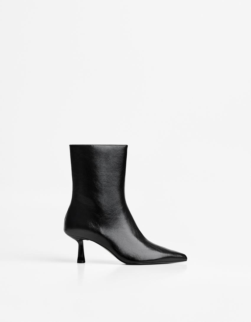 Kitten heel ankle boots-BLACK-0