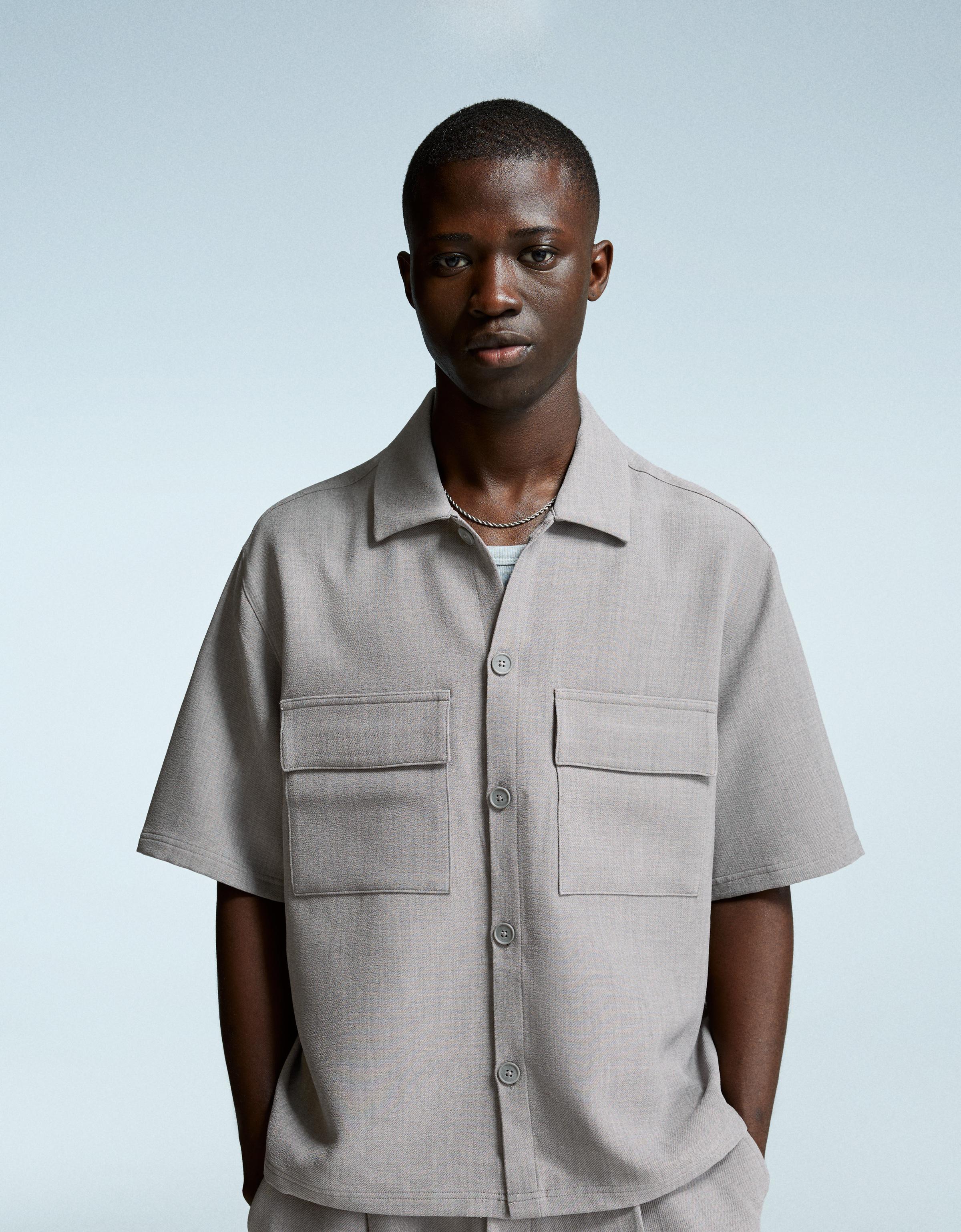 Thumbnail - Bershka Tailored Hemd Mit Kurzen Ärmeln Herren Xl Grau
