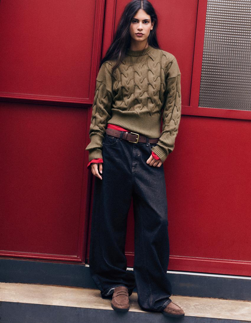 Cable-knit crew neck sweater-Khaki