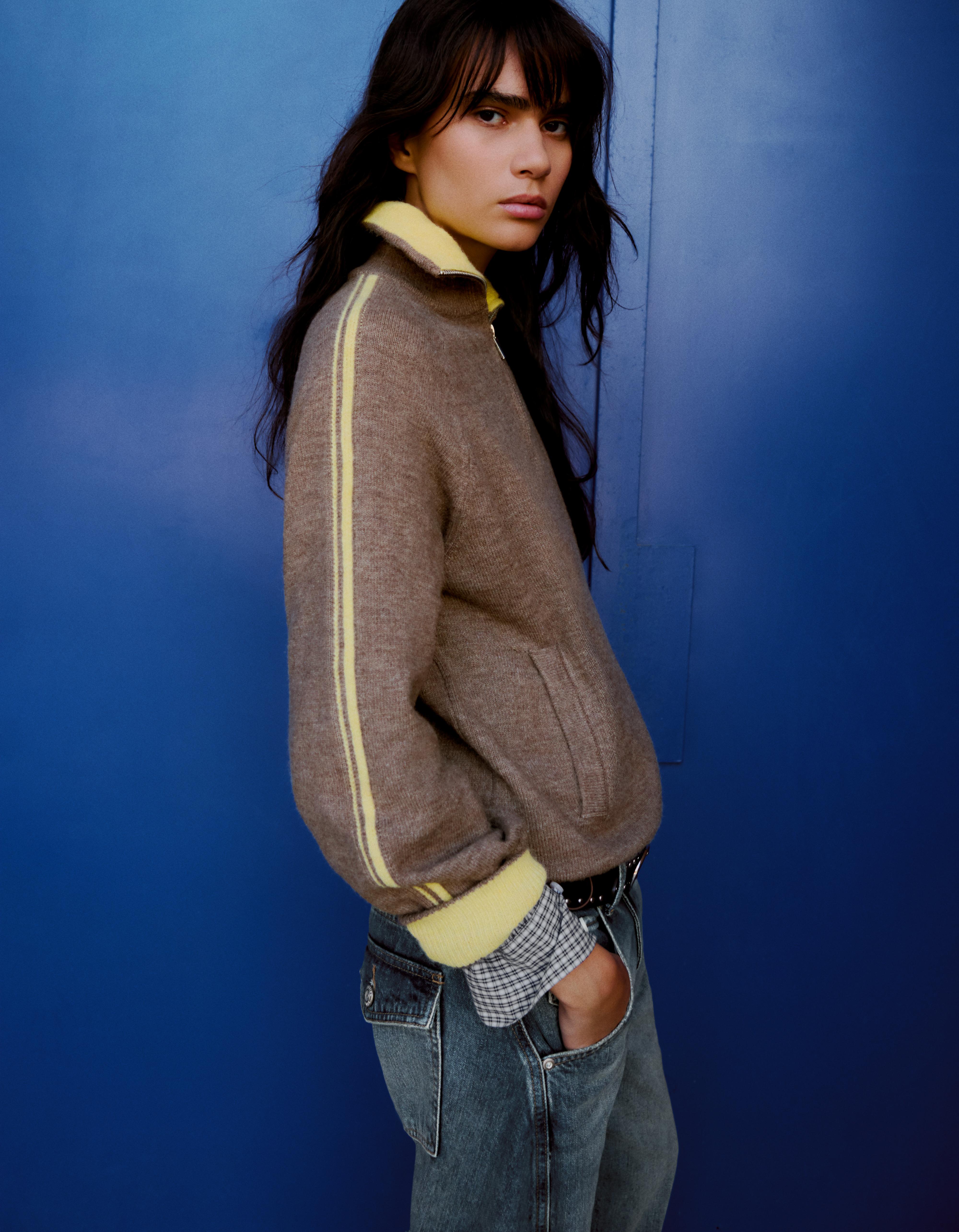 Contrast neck half-length zip jumper — Camel