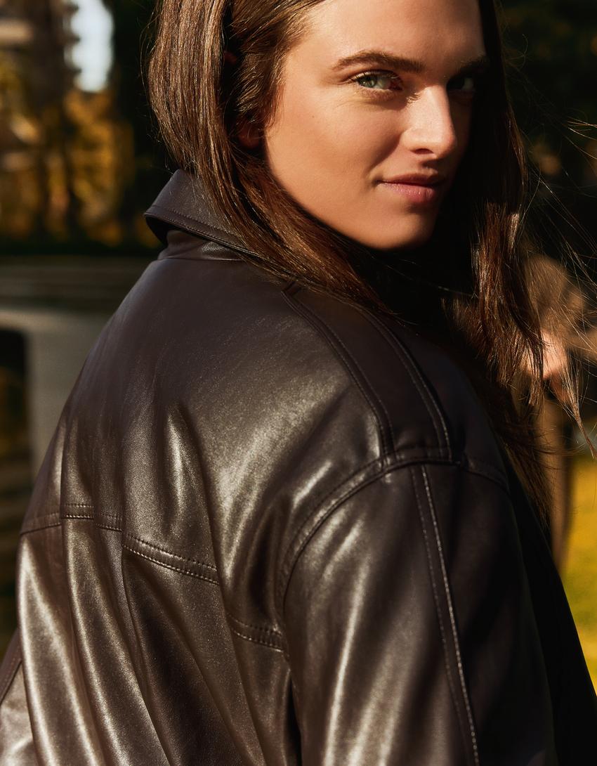 Caçadora efecte pell globus-Marró