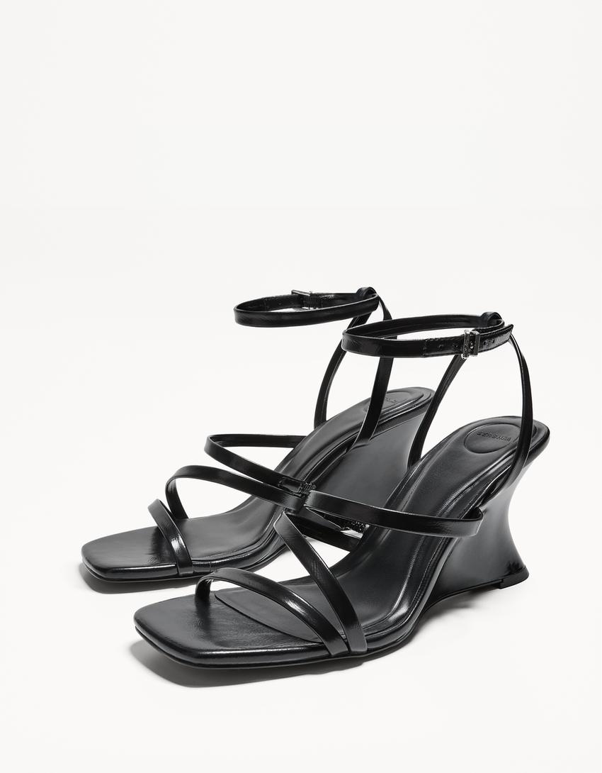 Sandaler med kilehæl-SORT-3