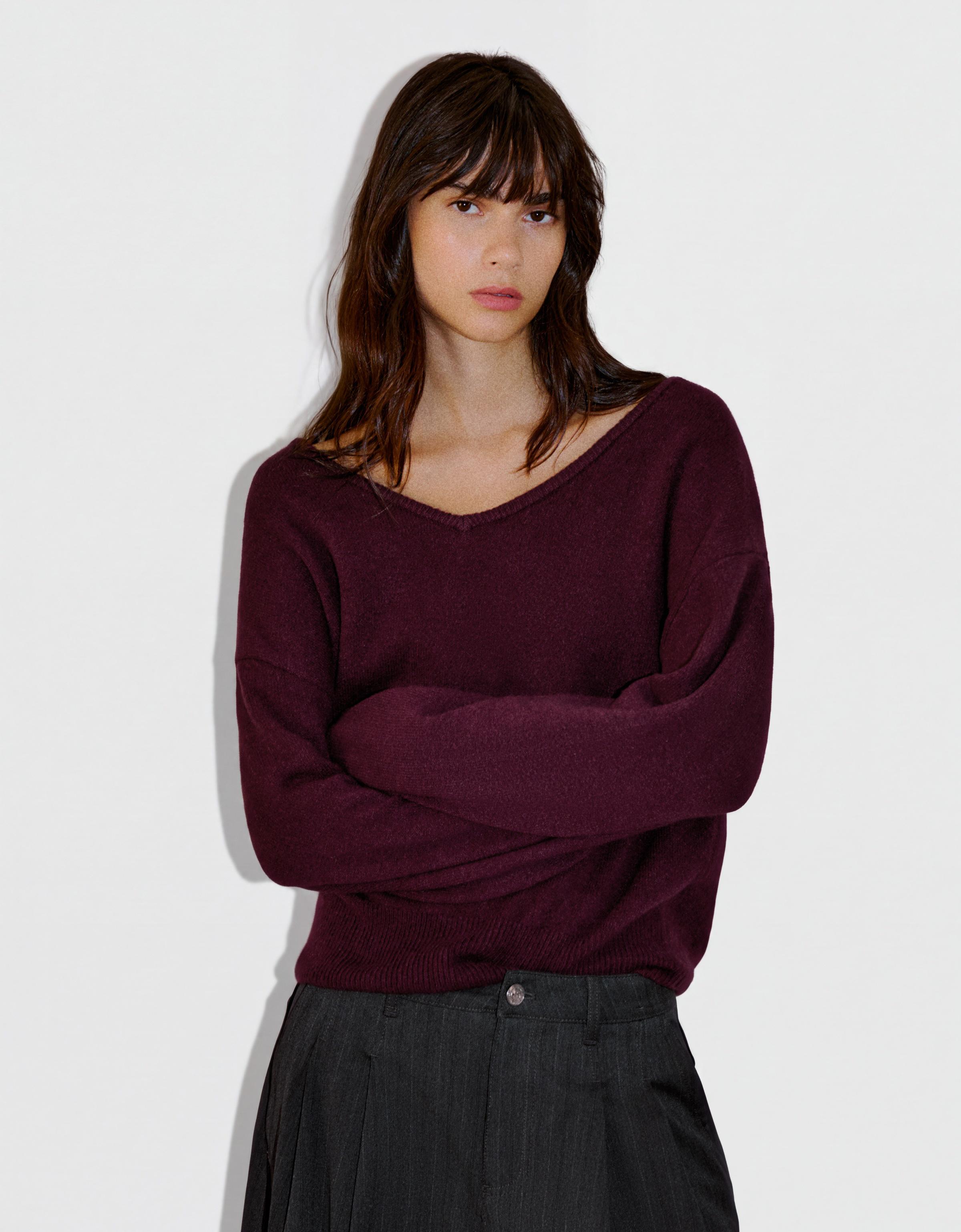 Oversize V-neck soft touch sweater — Burgundy