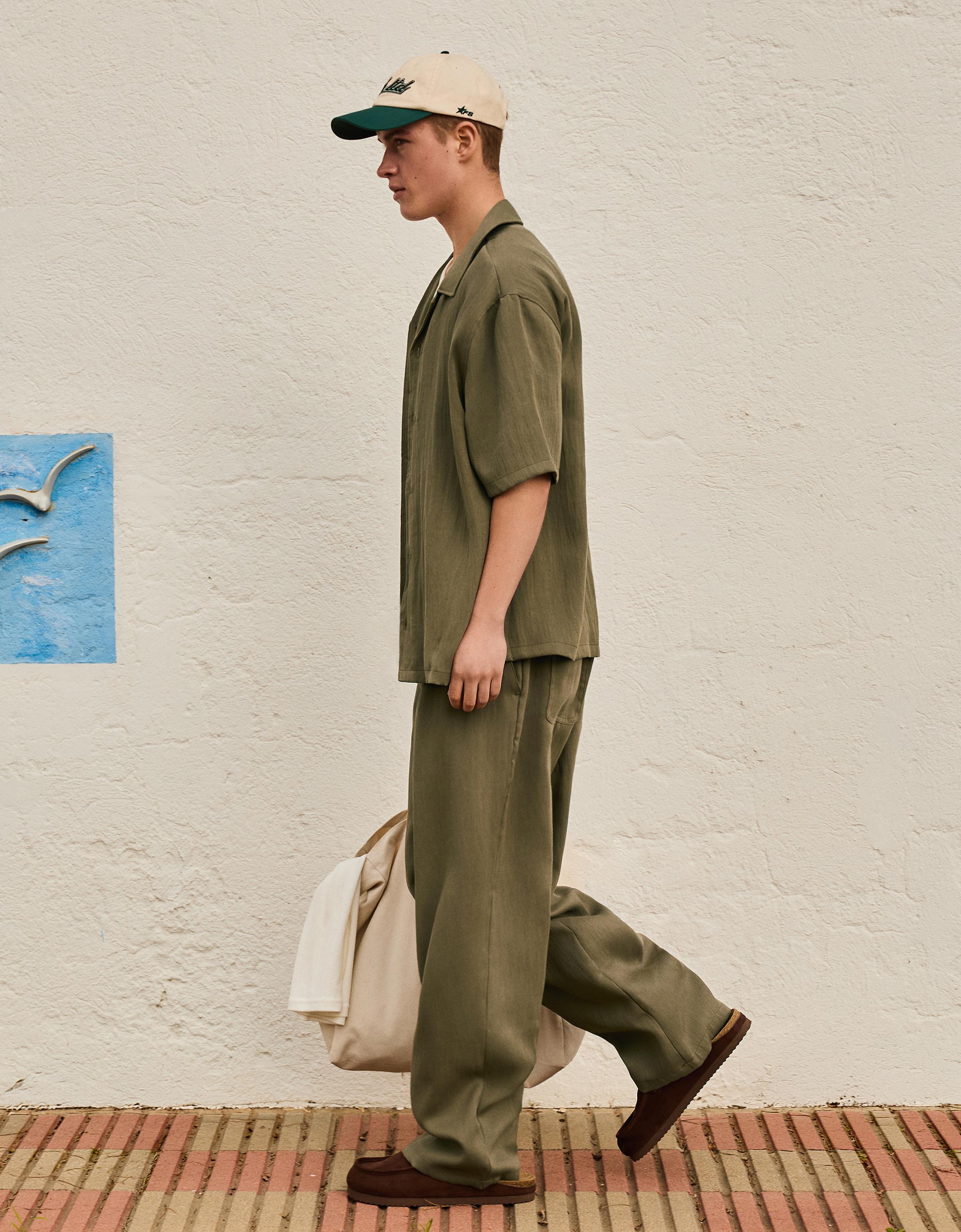 Rustic baggy trousers — Khaki