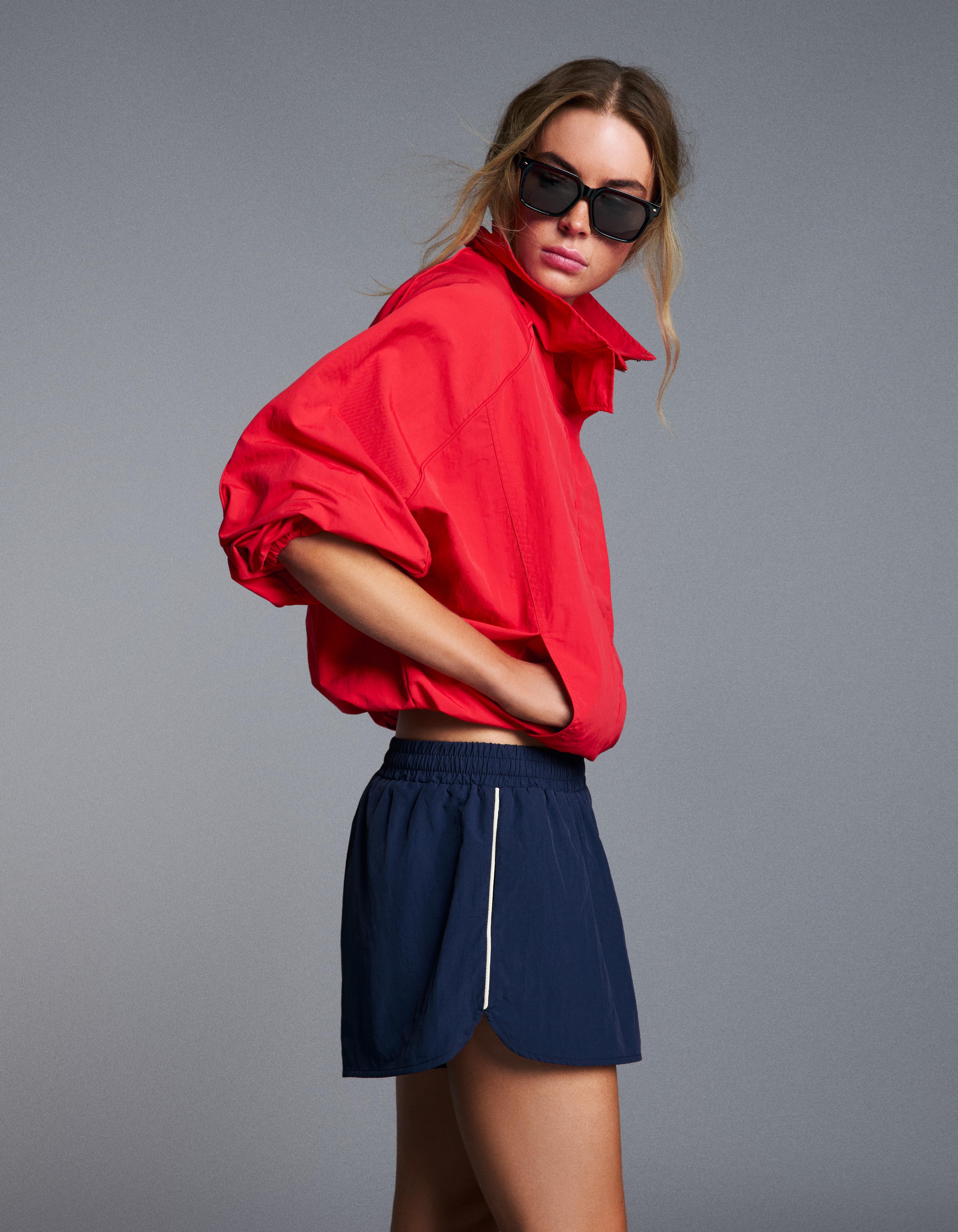 Technical shorts with side piping — Navy
