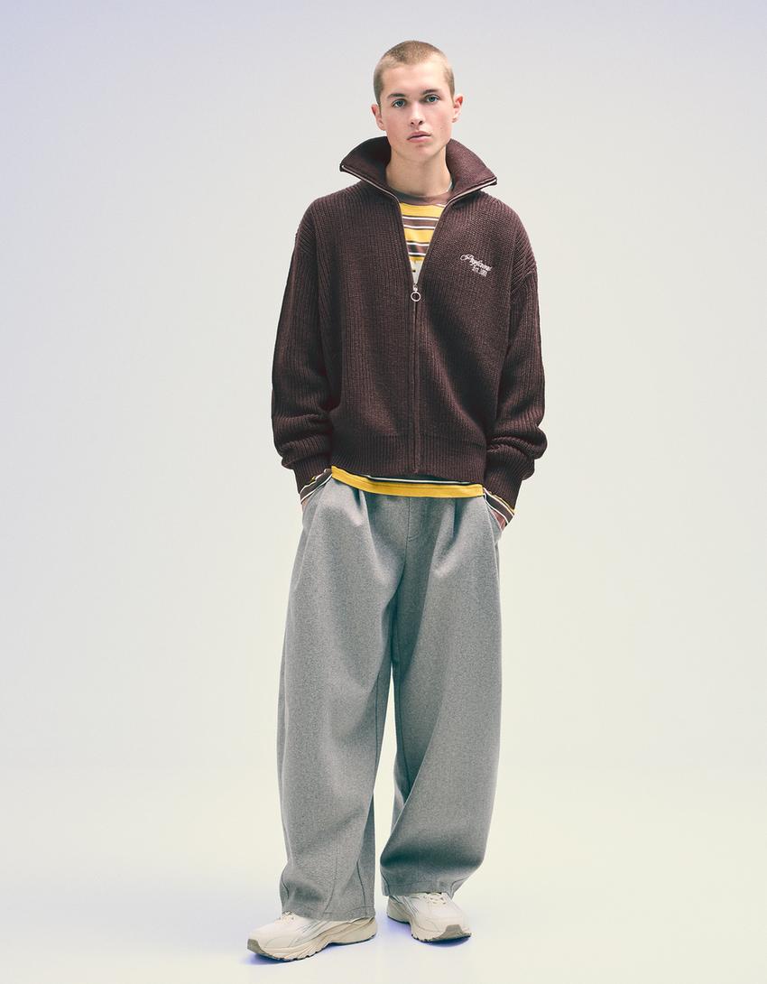 Embroidered zip-up jacket-Brown