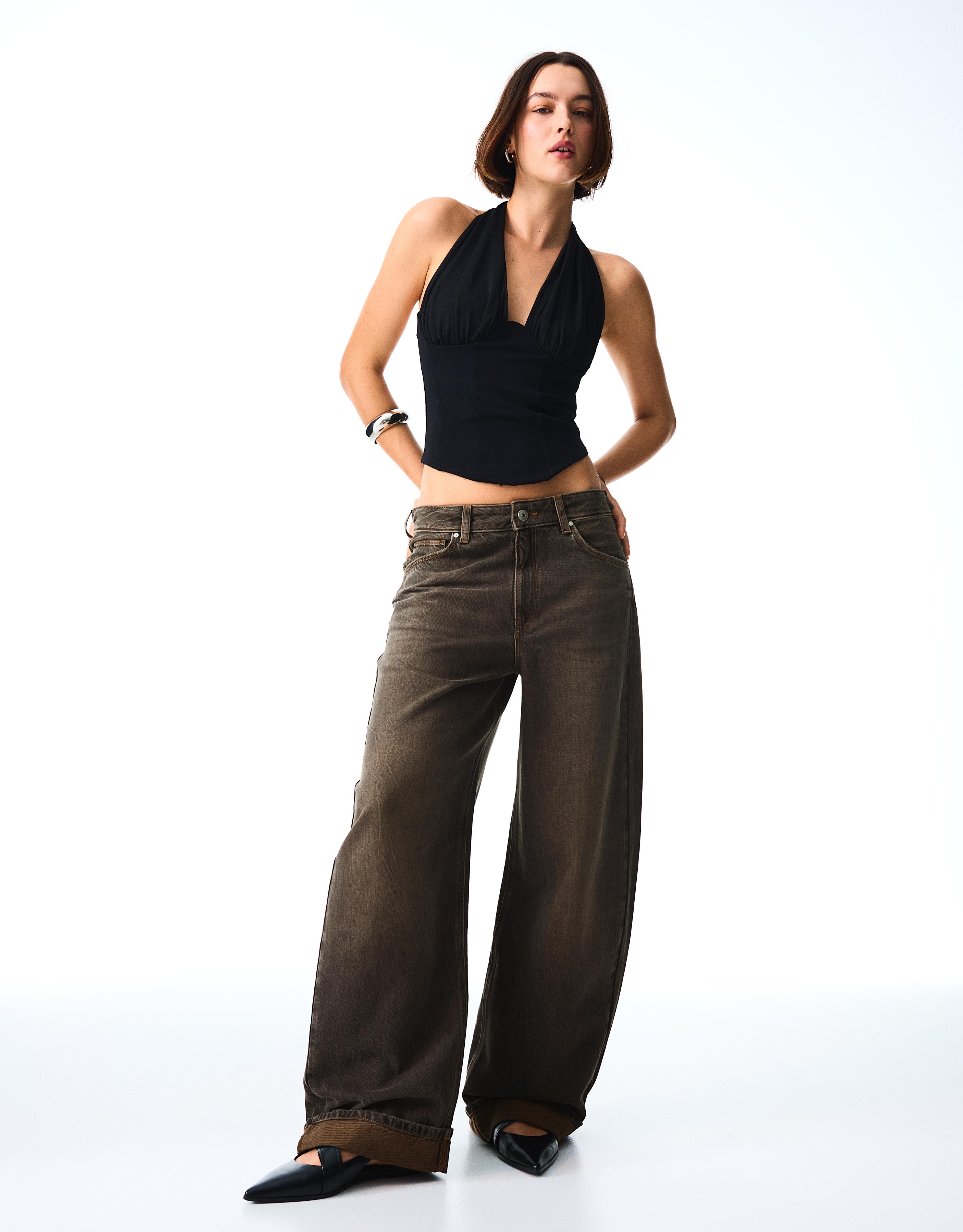 Ripped balloon fit jeans with back buckle — Black