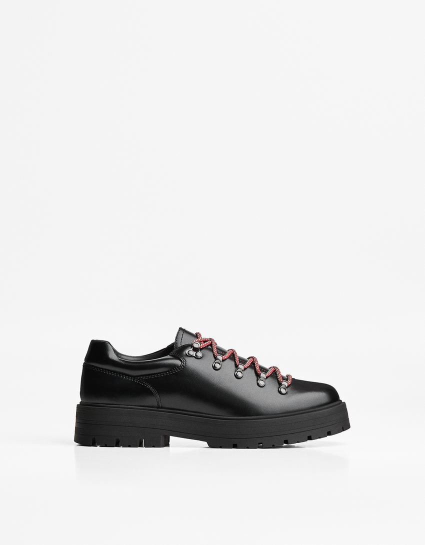 Buty z metalowymi detalami-Czarny-0