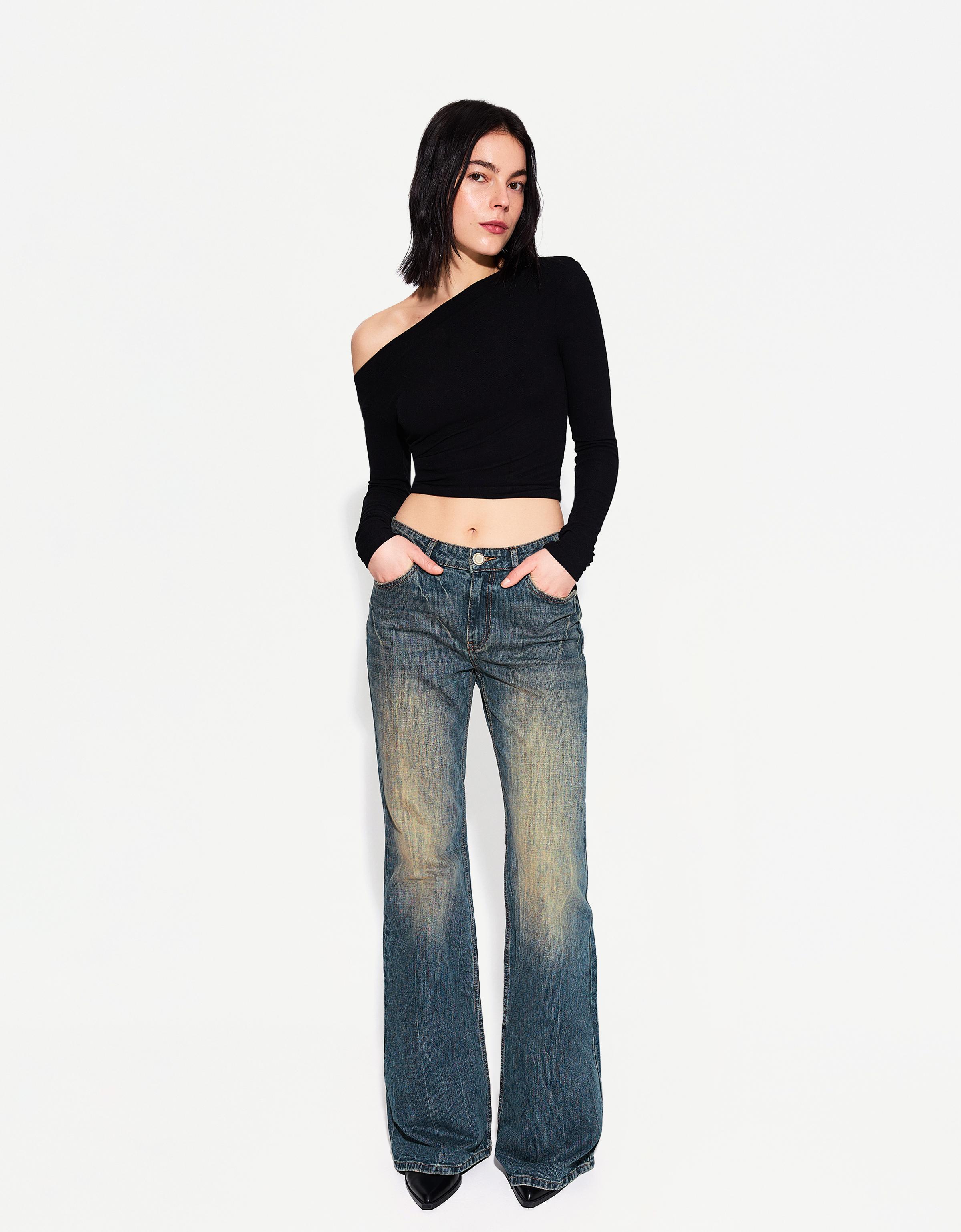 Bershka Bequeme Cropped-Schlagjeans Damen 34 Blau