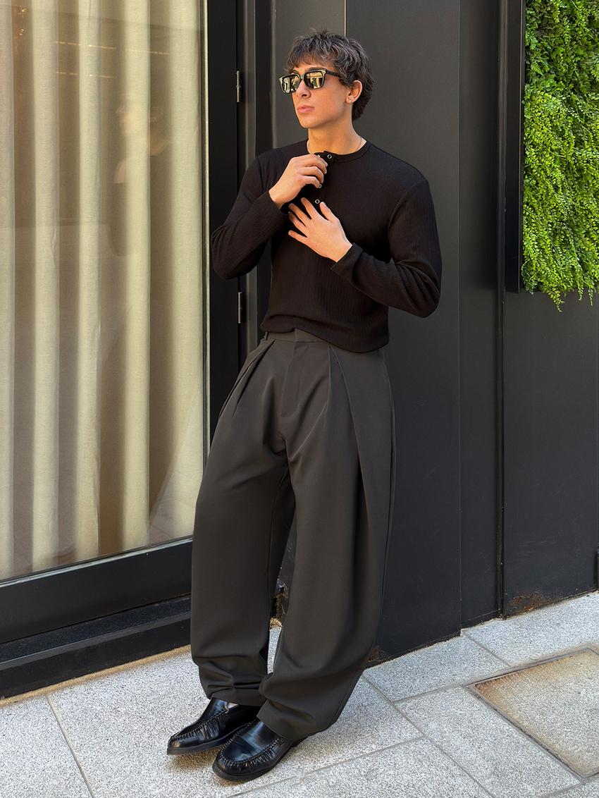 Super baggy tailored fit trousers with darts-Dark grey