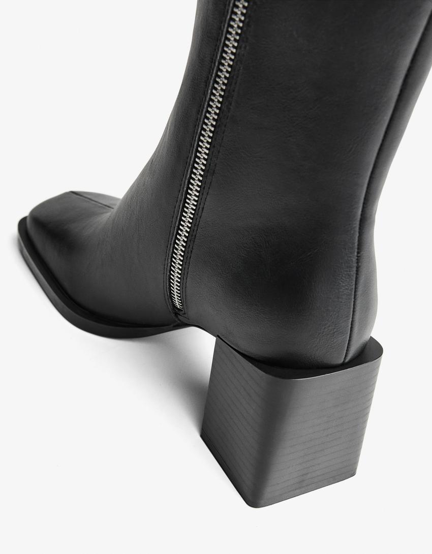 Bottines à talon bout carré-Noir