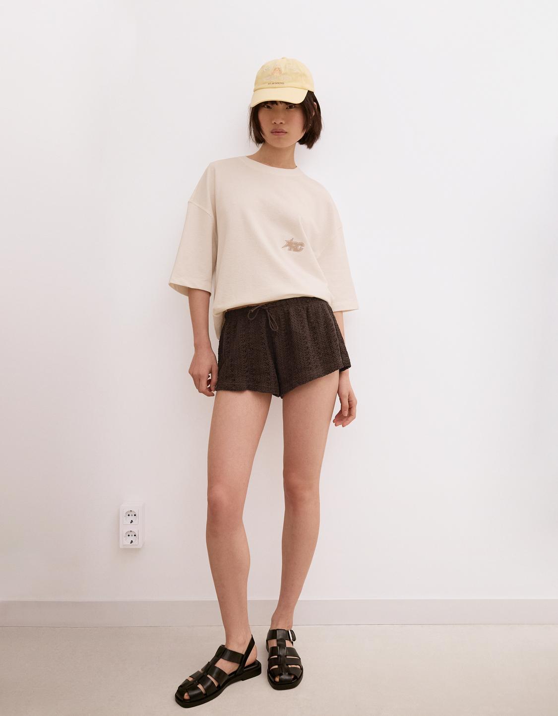 Rustic crochet shorts