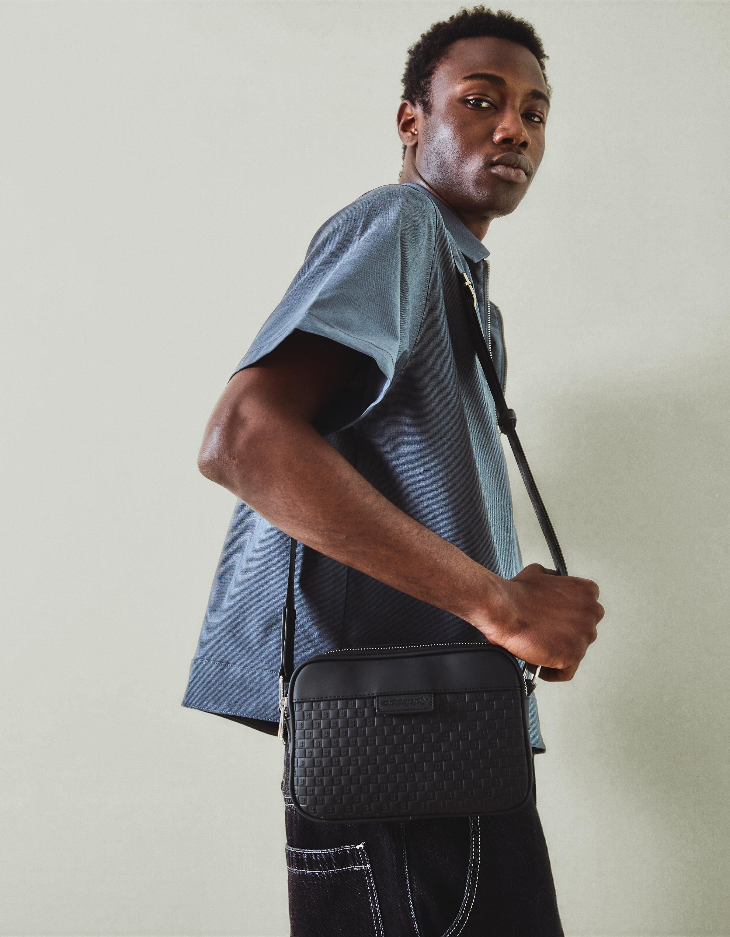 Bolso Crossbody Monogram Hombre M Negro