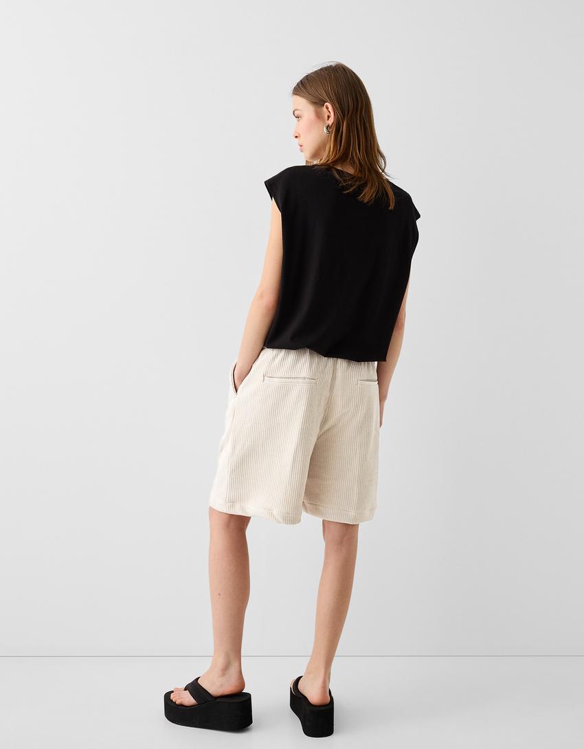 Calções bermuda loose chenille-Areia-1