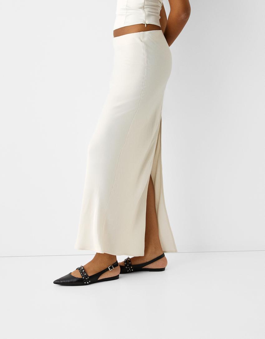 تنورة متوسطة الطول من الساتان-أبيض-3