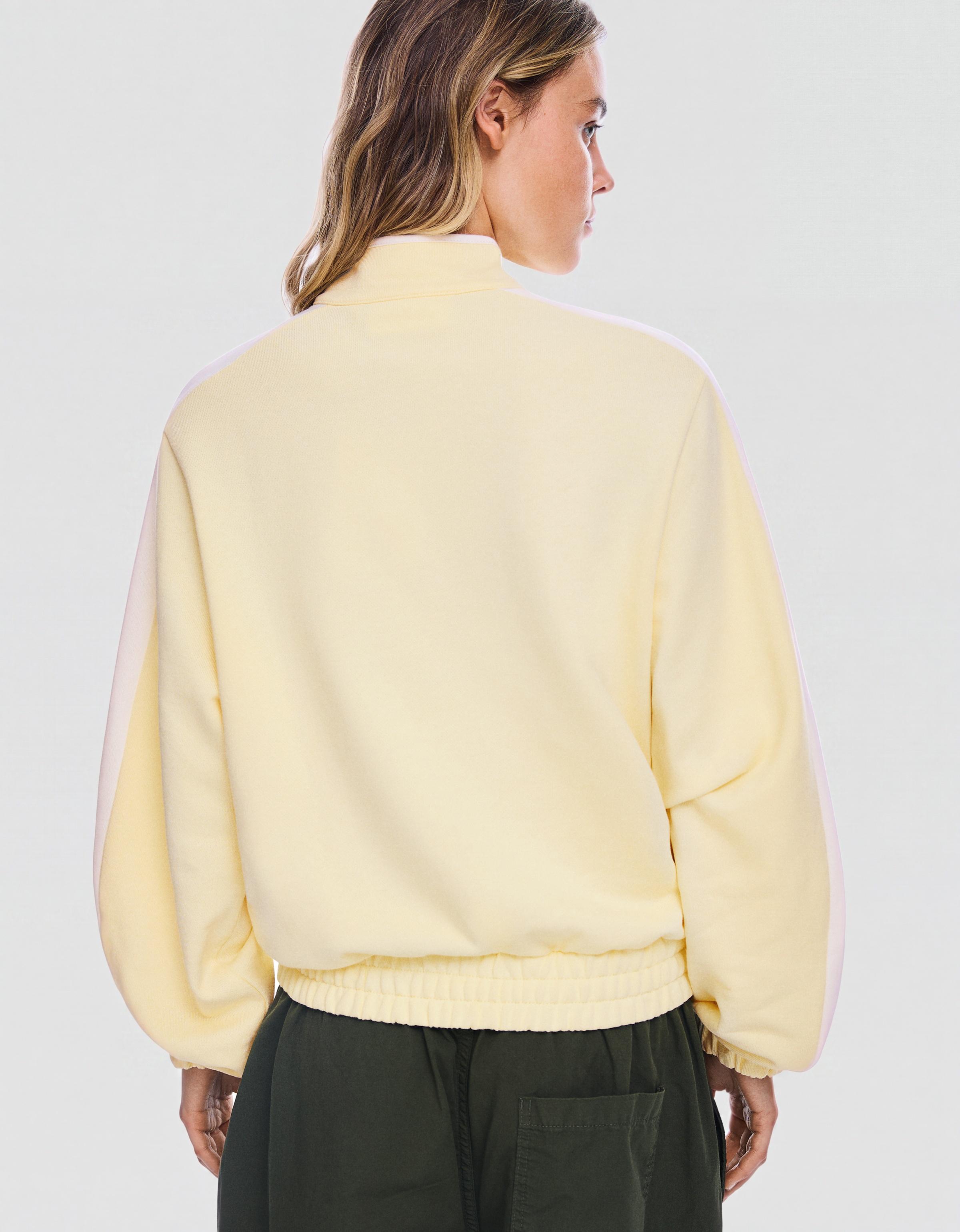 Long sleeve stand collar sweatshirt with clasps — Yellow