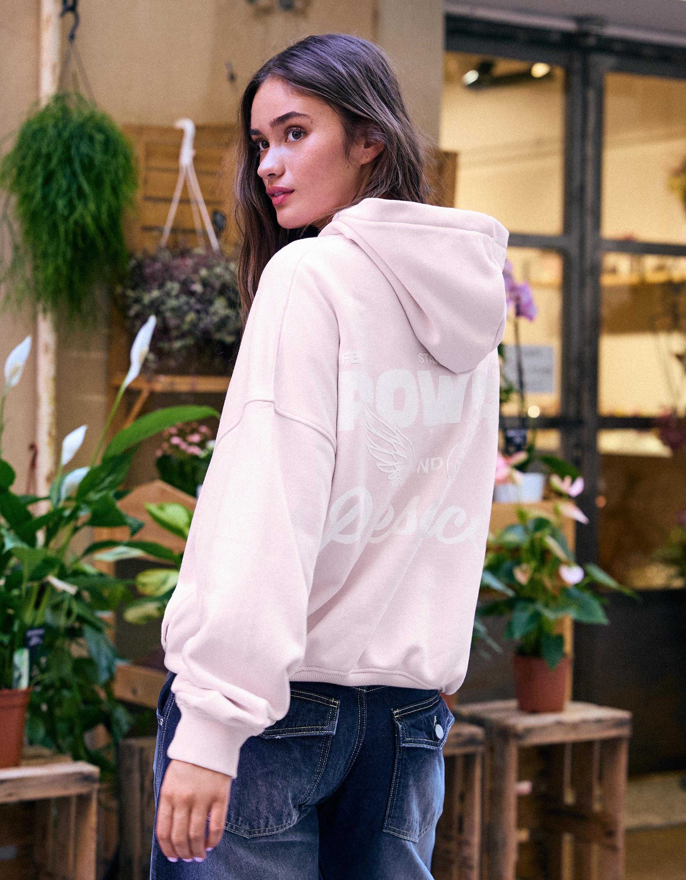Bershka Bluza Oversize Z Kapturem I Nadrukiem Kobieta Różowy