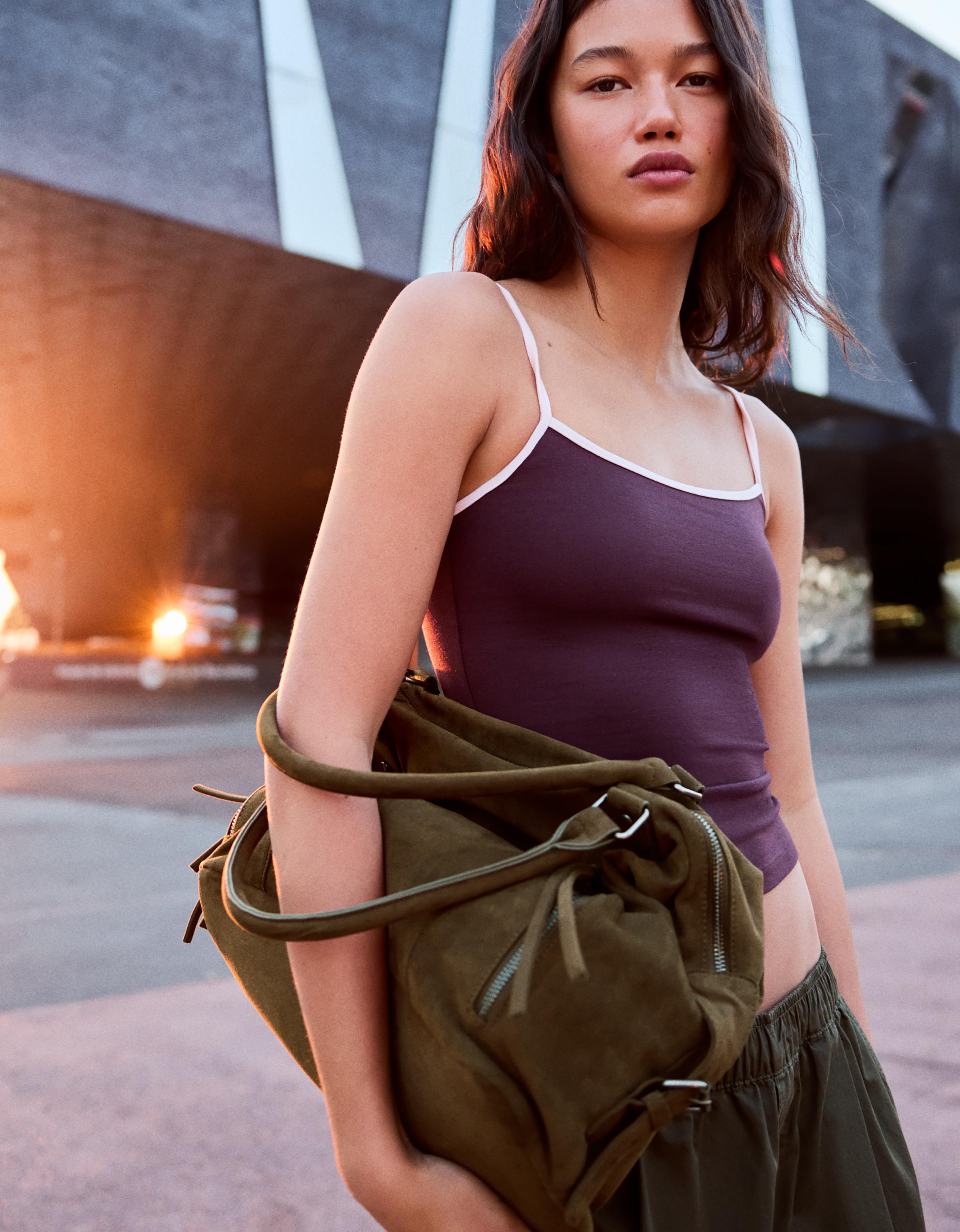 Bershka Bolso Bowling Cremallera Mujer Kaki