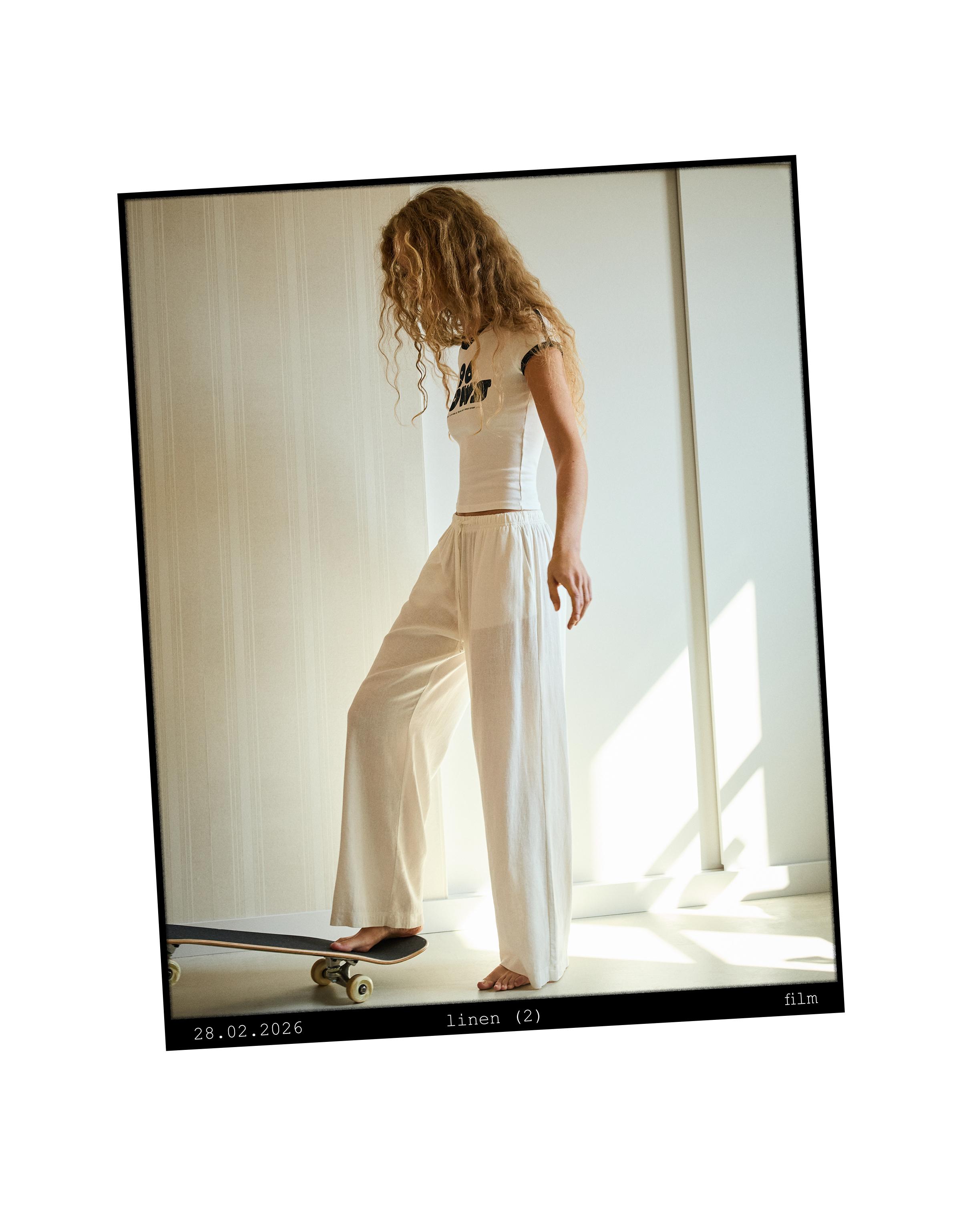 Bershka Lastik belli pantolon görsel 4