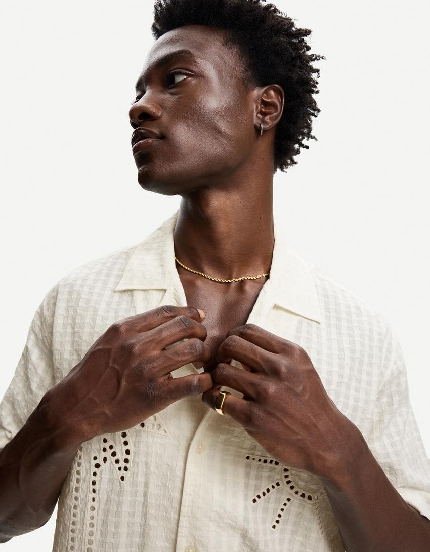 Embroidered short sleeve shirt-White